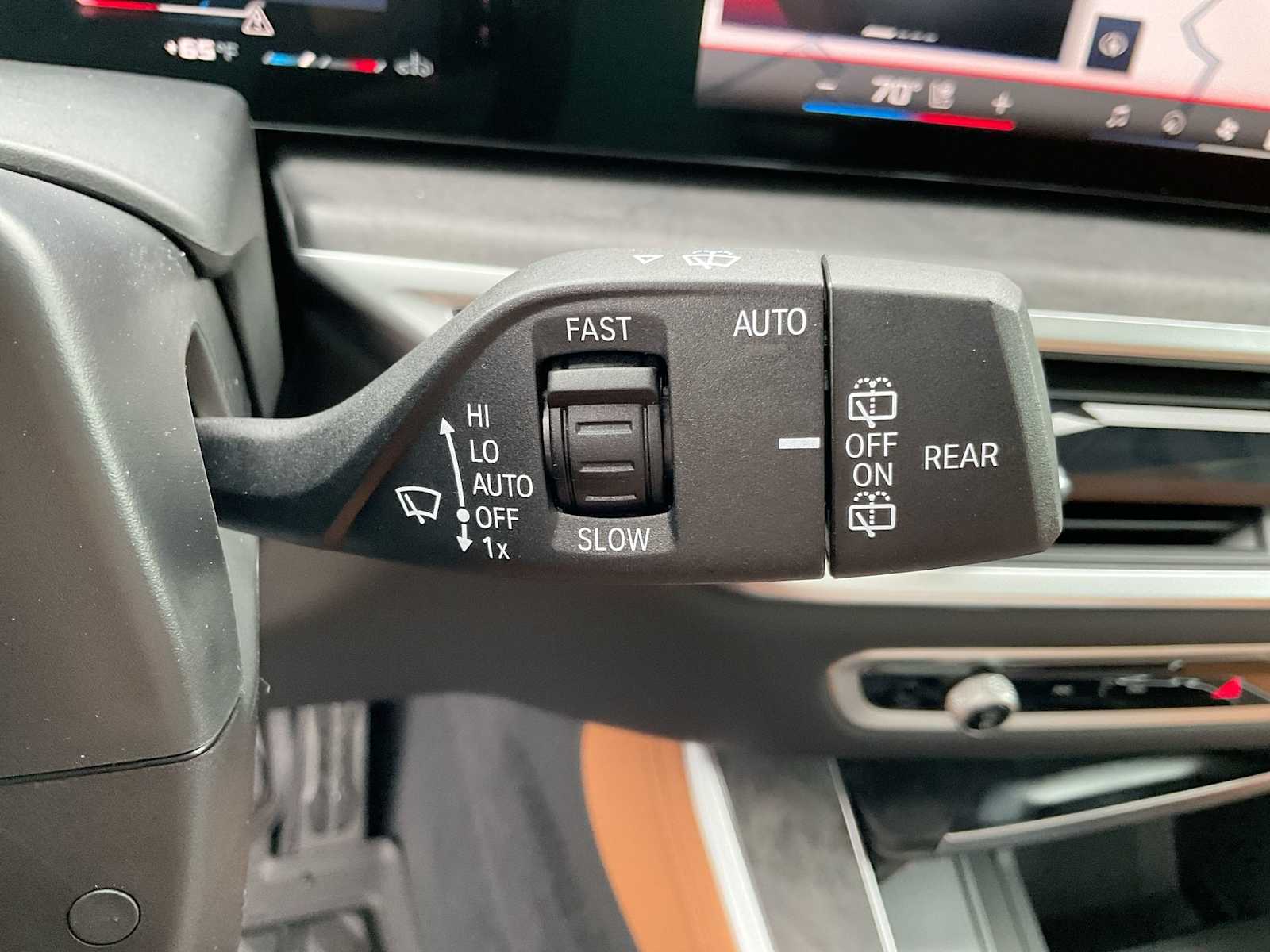 2025 BMW X5 M60i 28