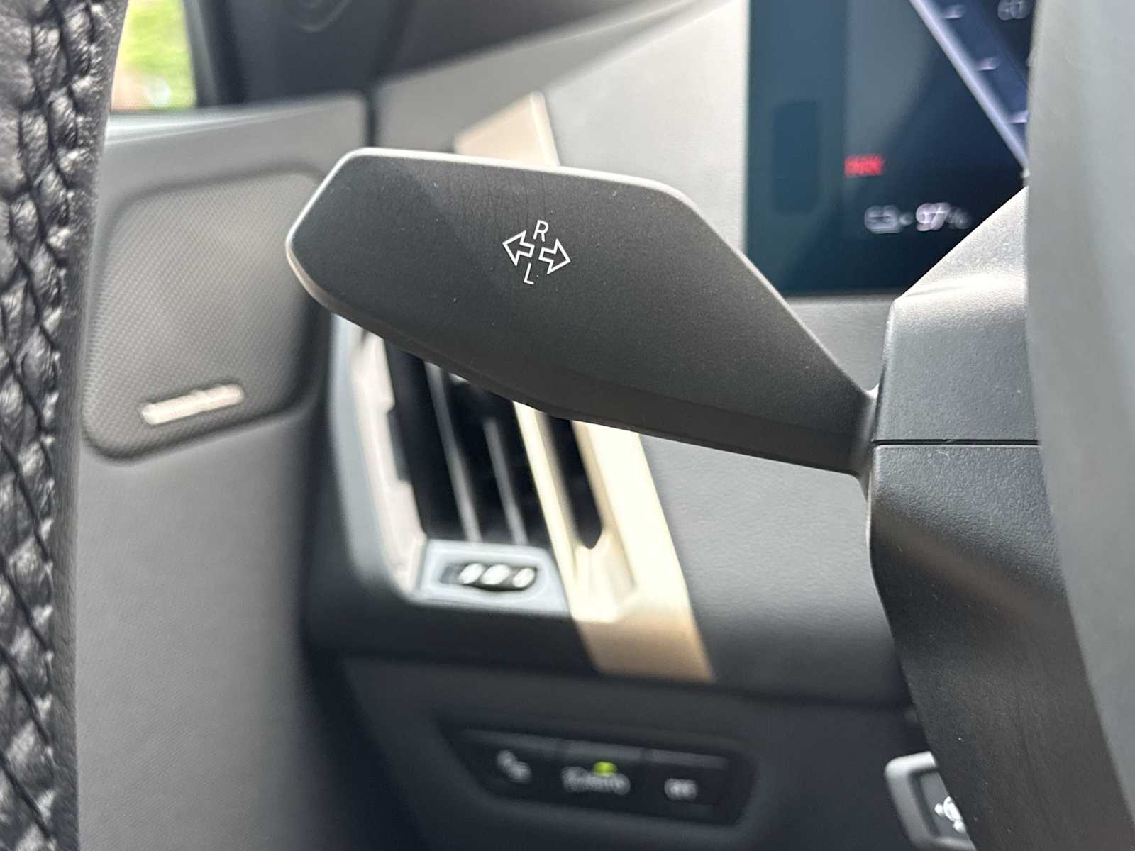 2024 BMW iX Base - Photo 28