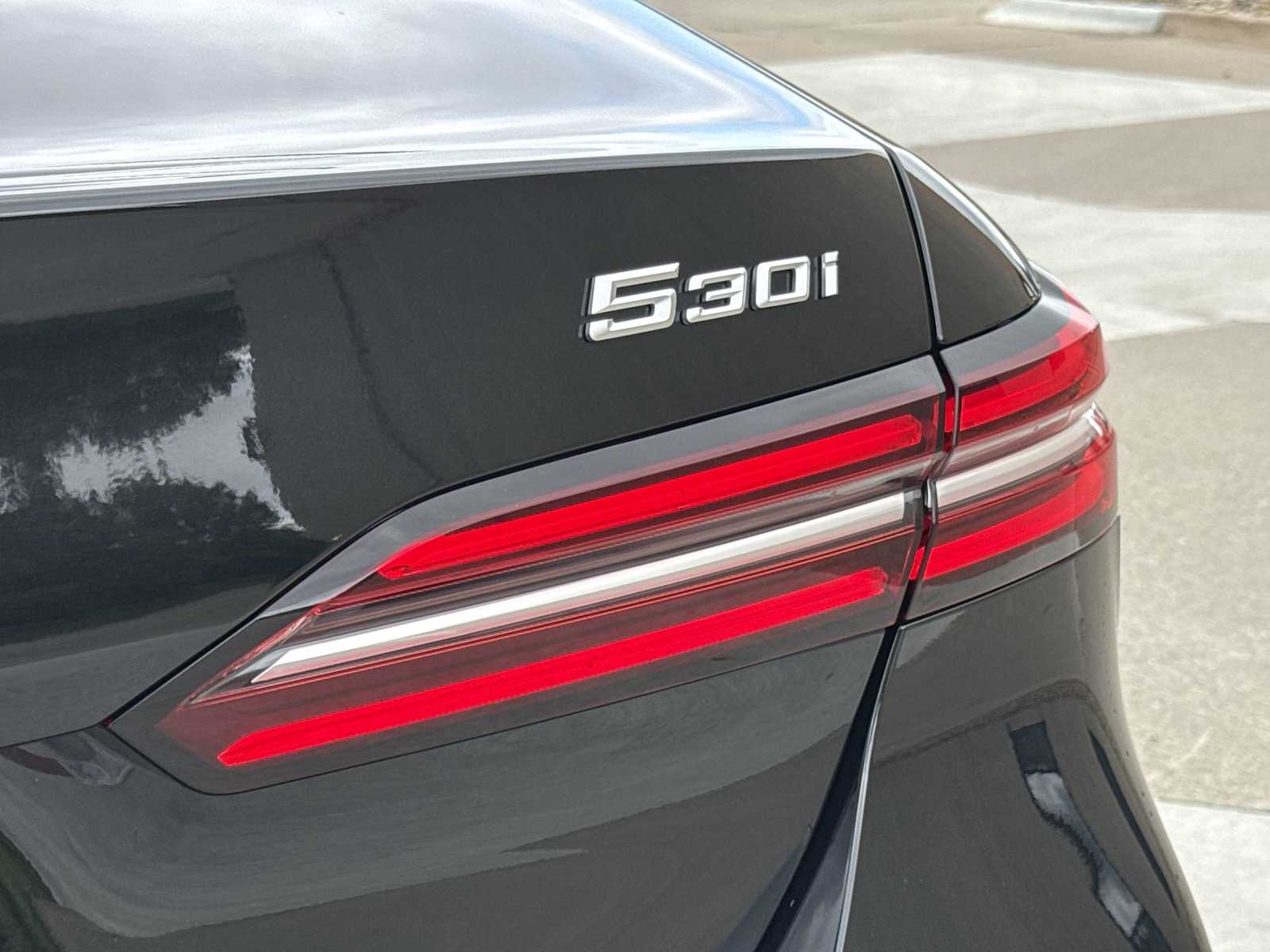 Thumbnail: 2024 BMW 5 Series - 13