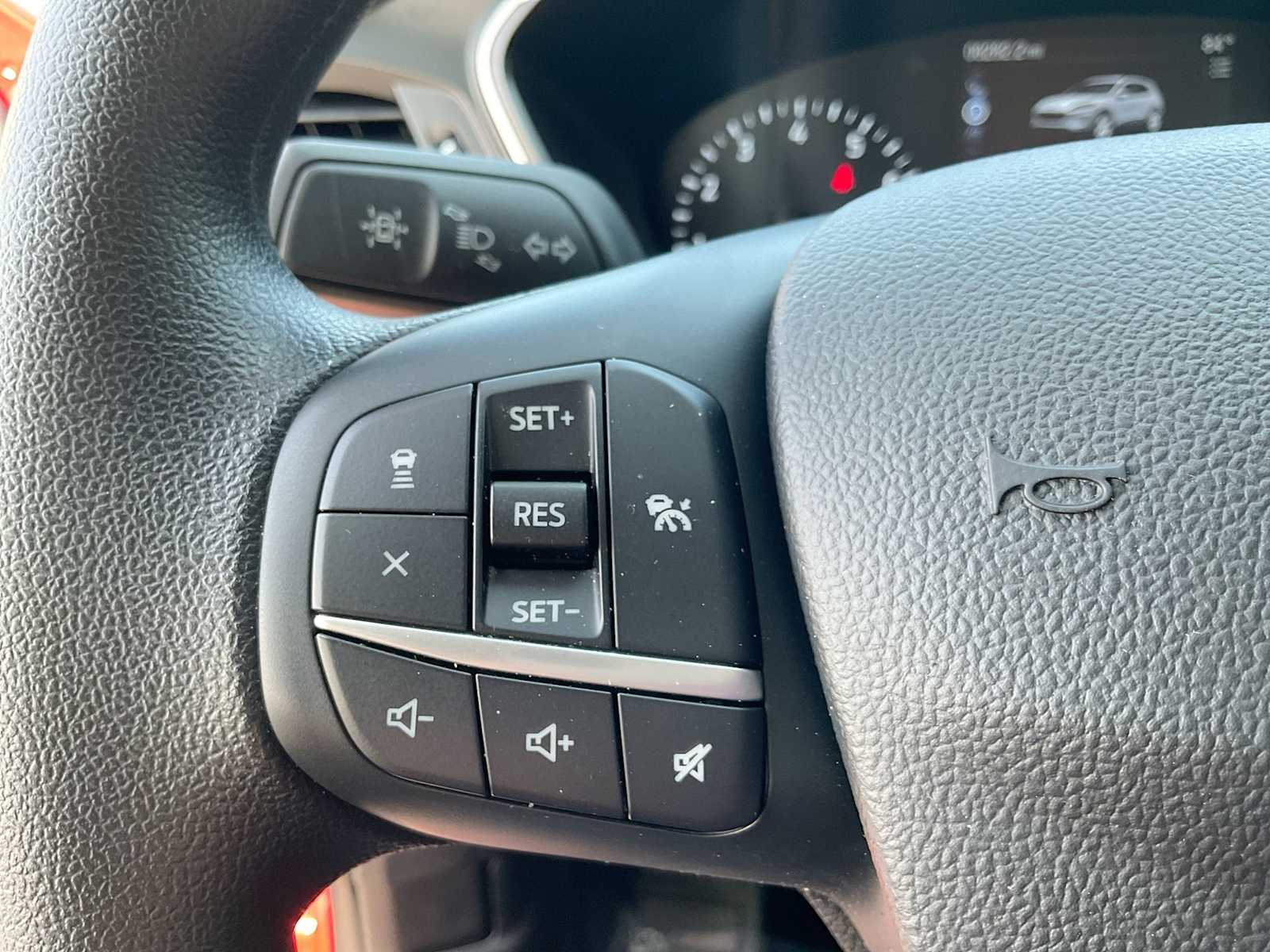 Thumbnail: 2020 Ford Escape - 24