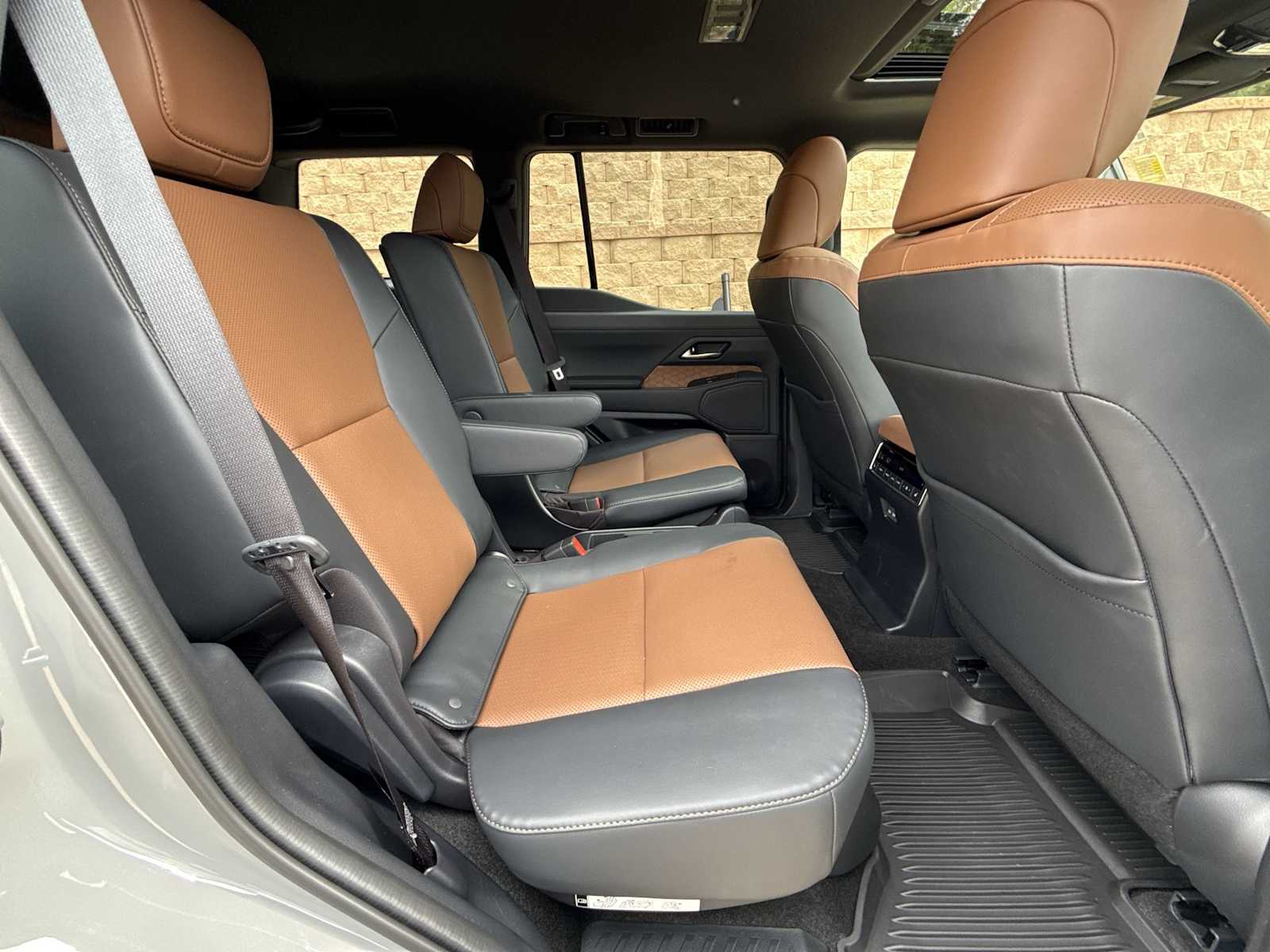 Thumbnail: 2025 Lexus GX - 22