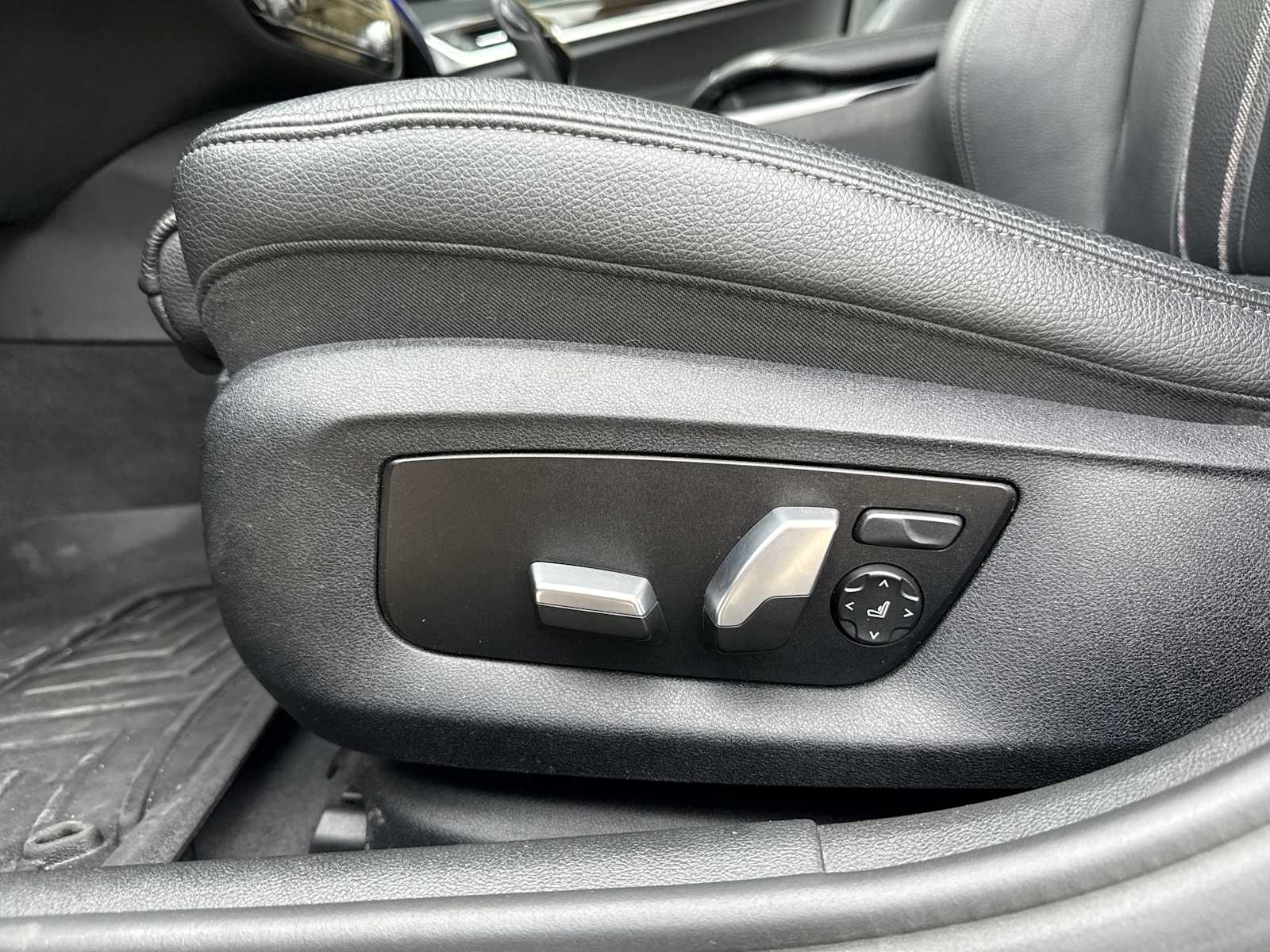 Thumbnail: 2019 BMW 5 Series - 18