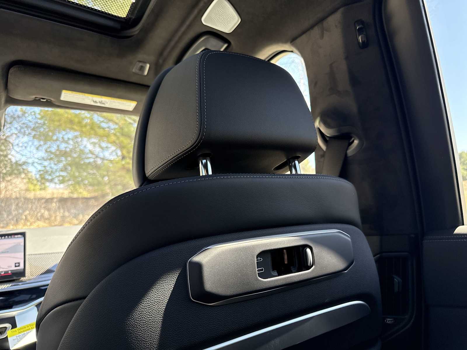 Thumbnail: 2026 BMW X7 - 44