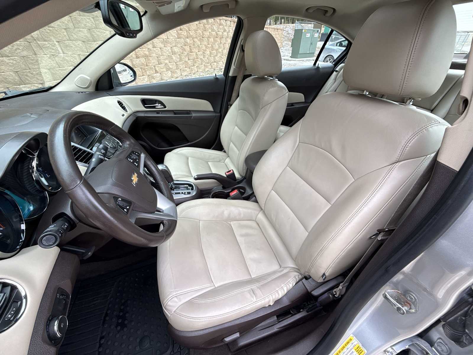 Thumbnail: 2014 Chevrolet Cruze - 17