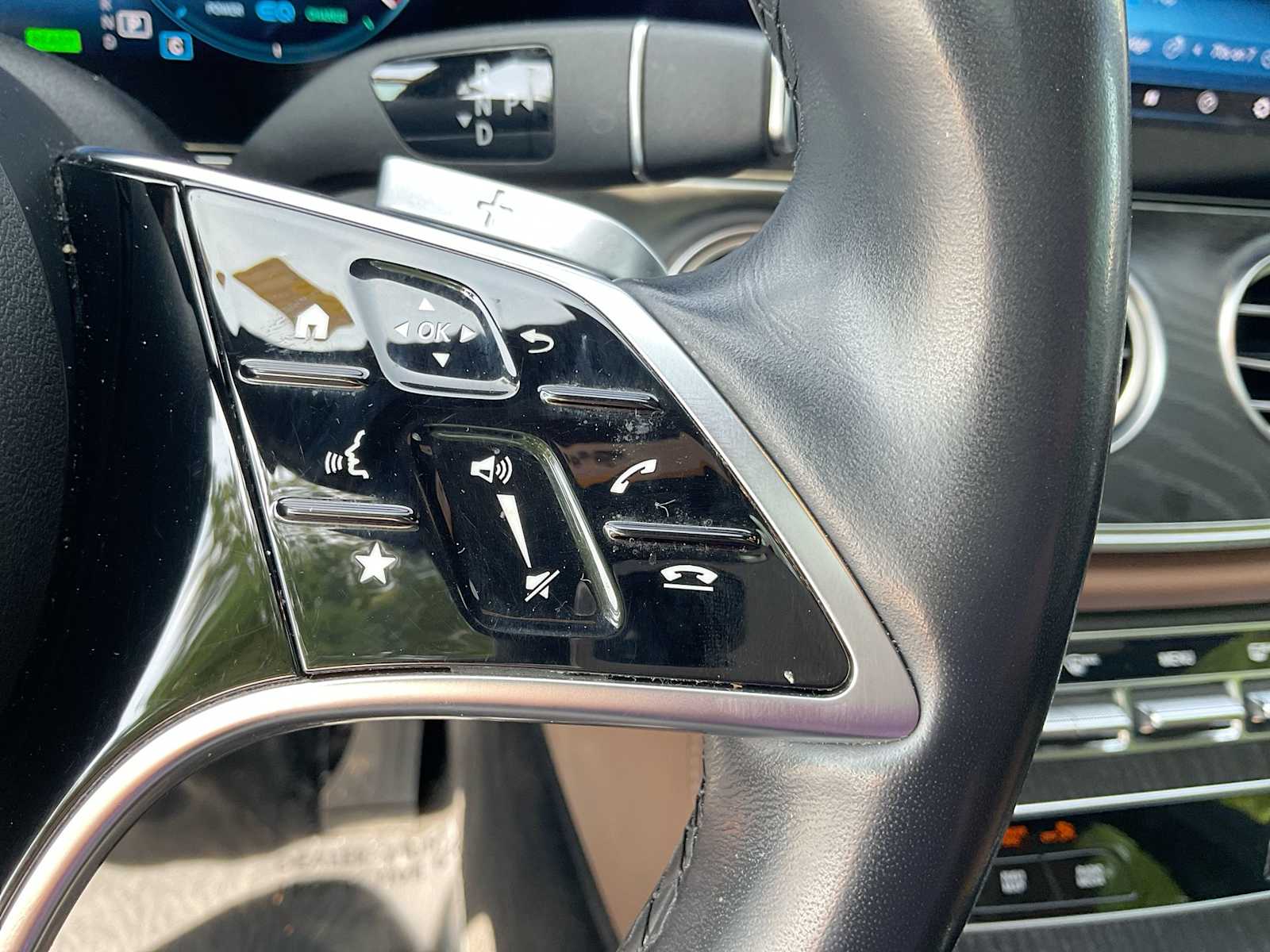 Thumbnail: 2022 Mercedes-Benz E-Class - 26