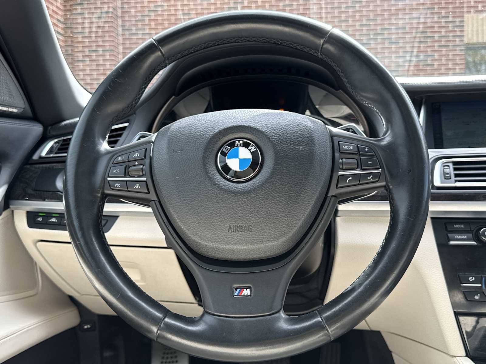 Thumbnail: 2015 BMW 7 Series - 25
