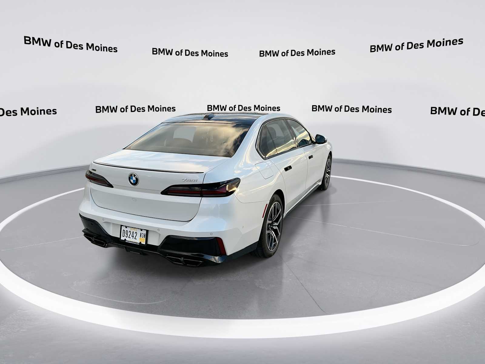 Thumbnail: 2024 BMW 7 Series - 8