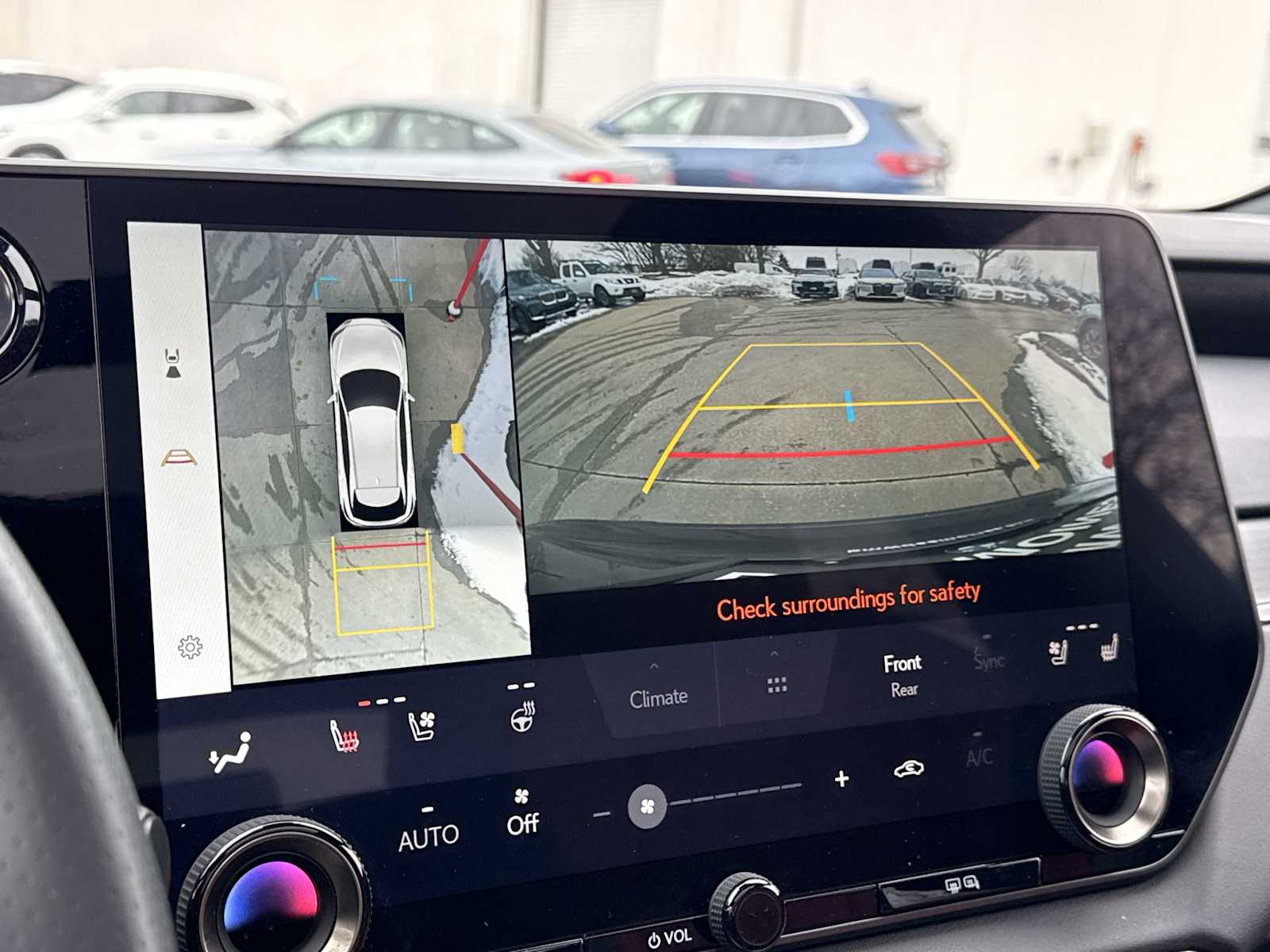 Thumbnail: 2023 Lexus RX - 32