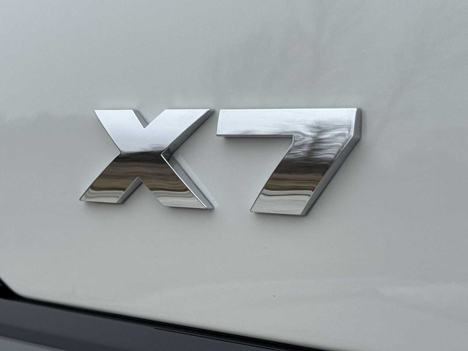 Thumbnail: 2026 BMW X7 - 13