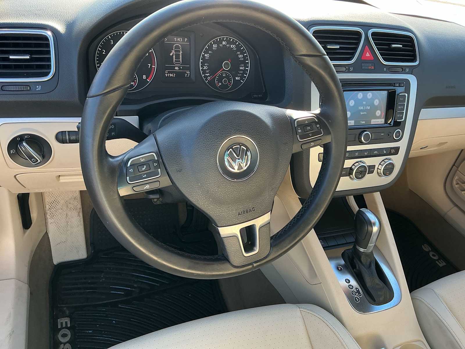 Thumbnail: 2014 Volkswagen Eos - 18