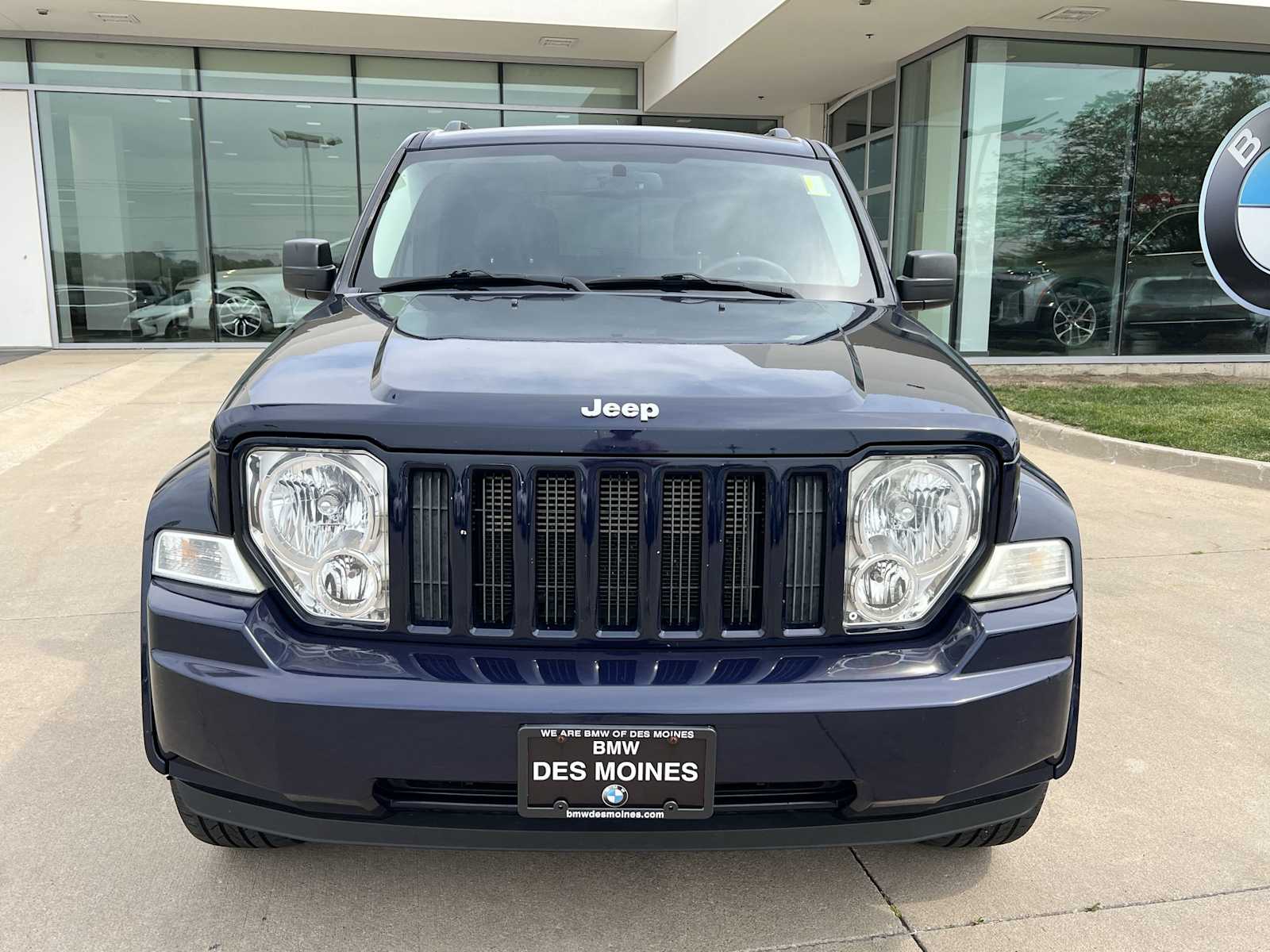 Thumbnail: 2012 Jeep Liberty - 9