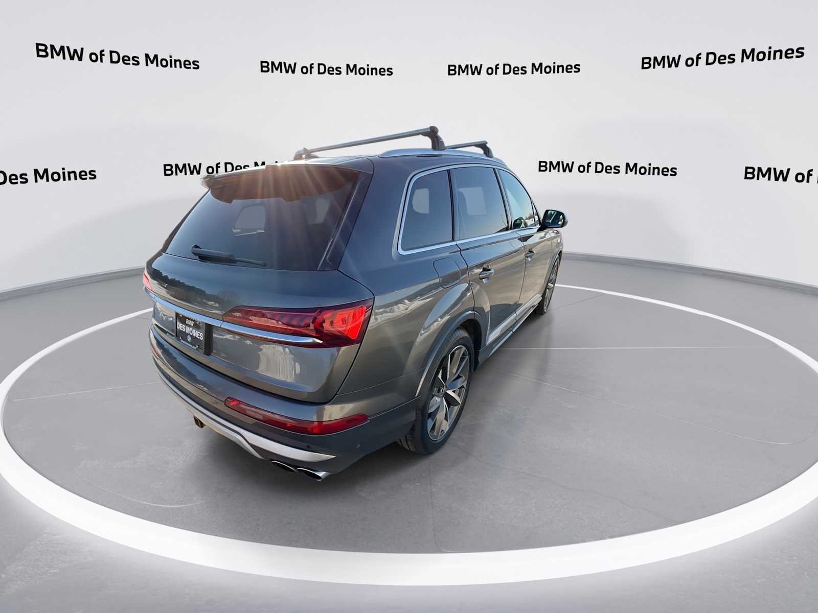 Thumbnail: 2021 Audi SQ7 - 8