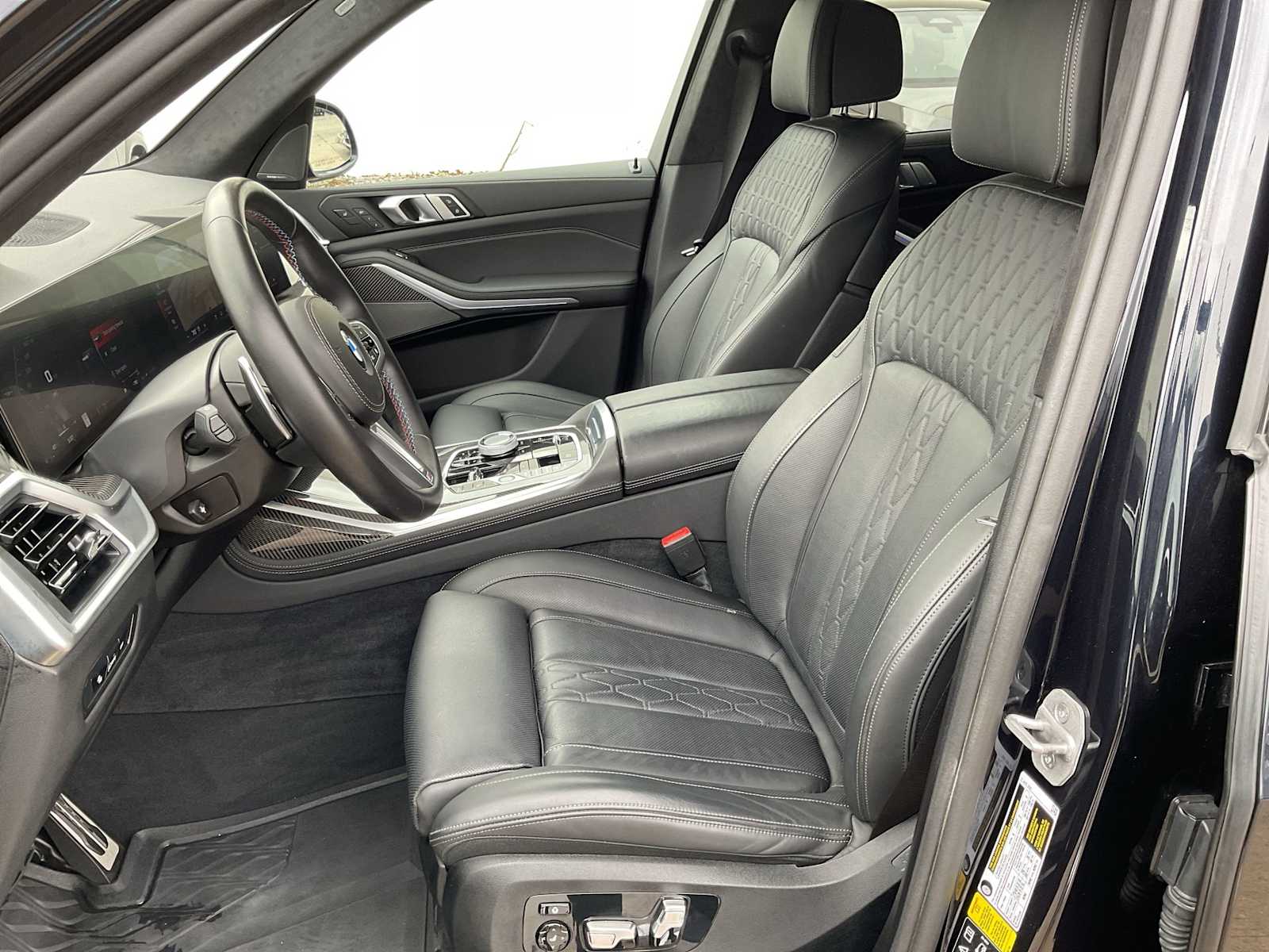 Thumbnail: 2024 BMW X7 - 16