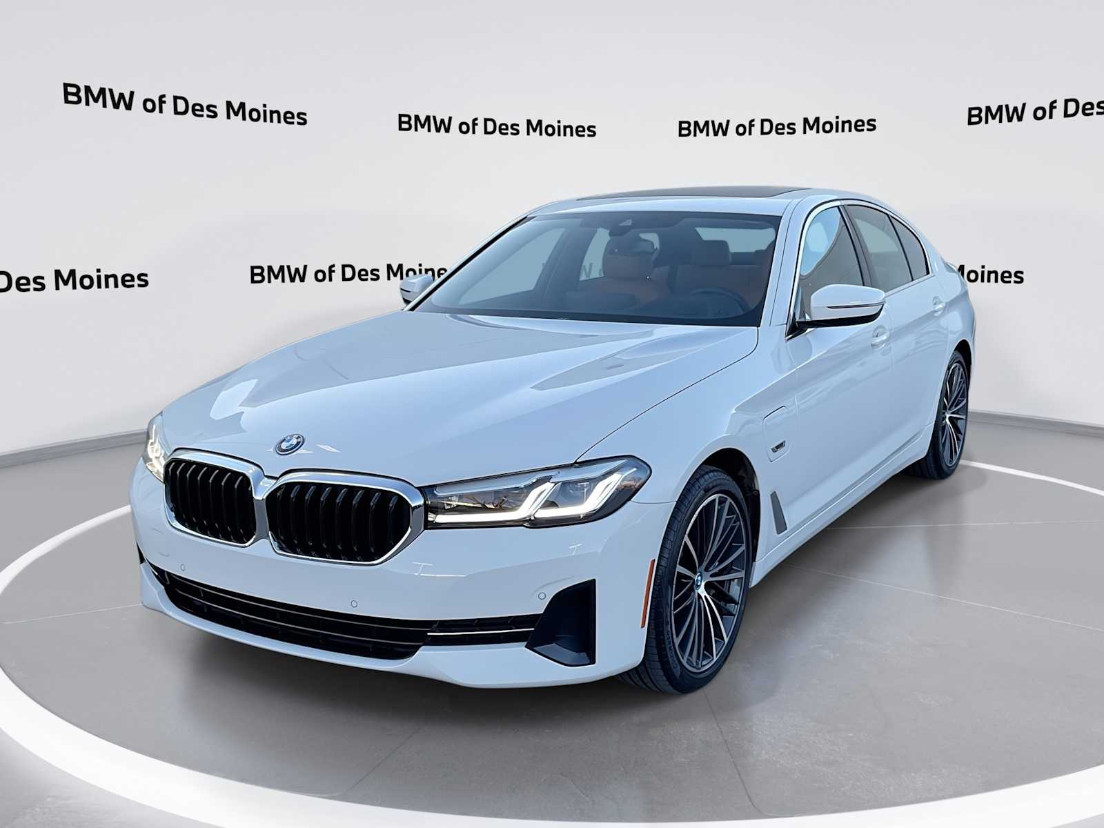 Thumbnail: 2023 BMW 5 Series - 1