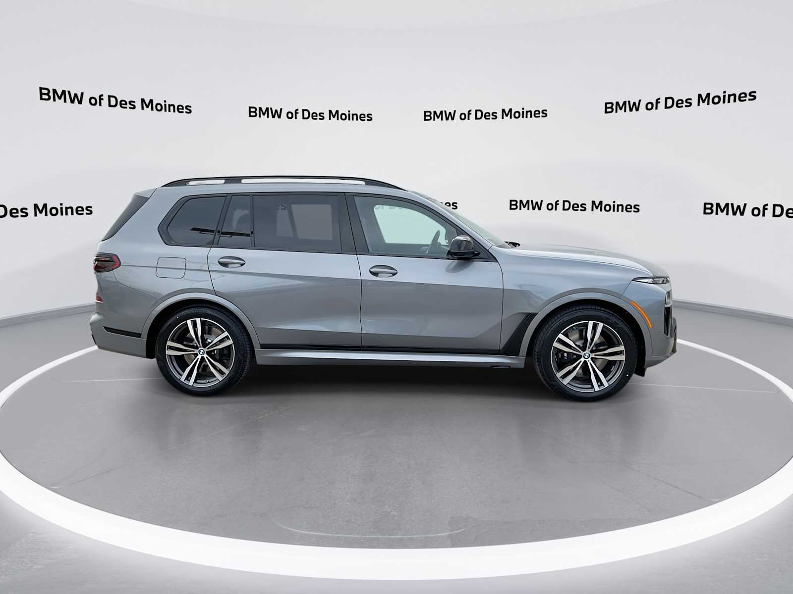Thumbnail: 2026 BMW X7 - 9