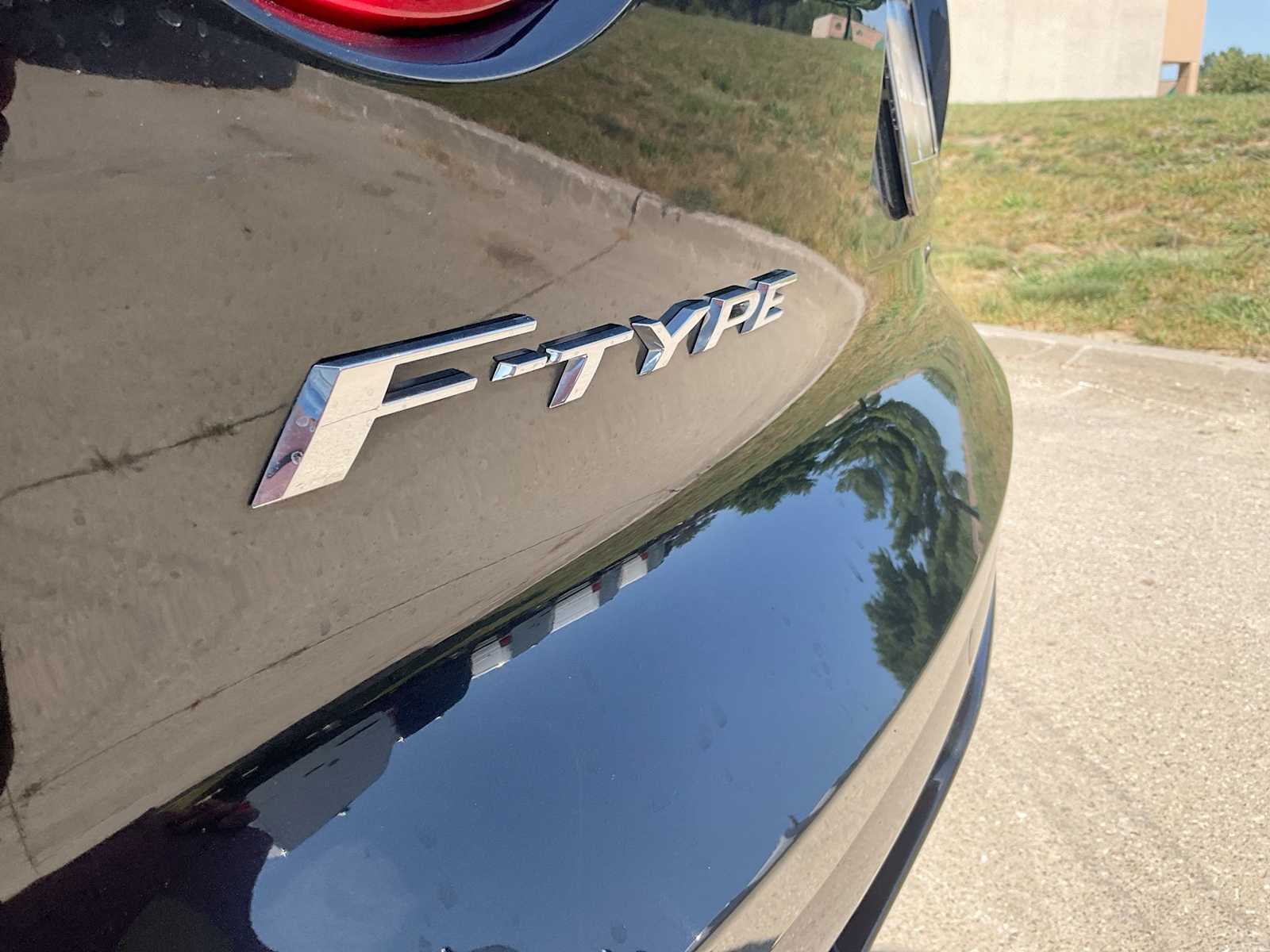 Thumbnail: 2016 Jaguar F-Type - 12