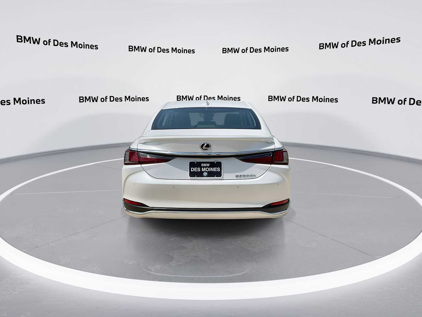 Thumbnail: 2023 Lexus ES - 4