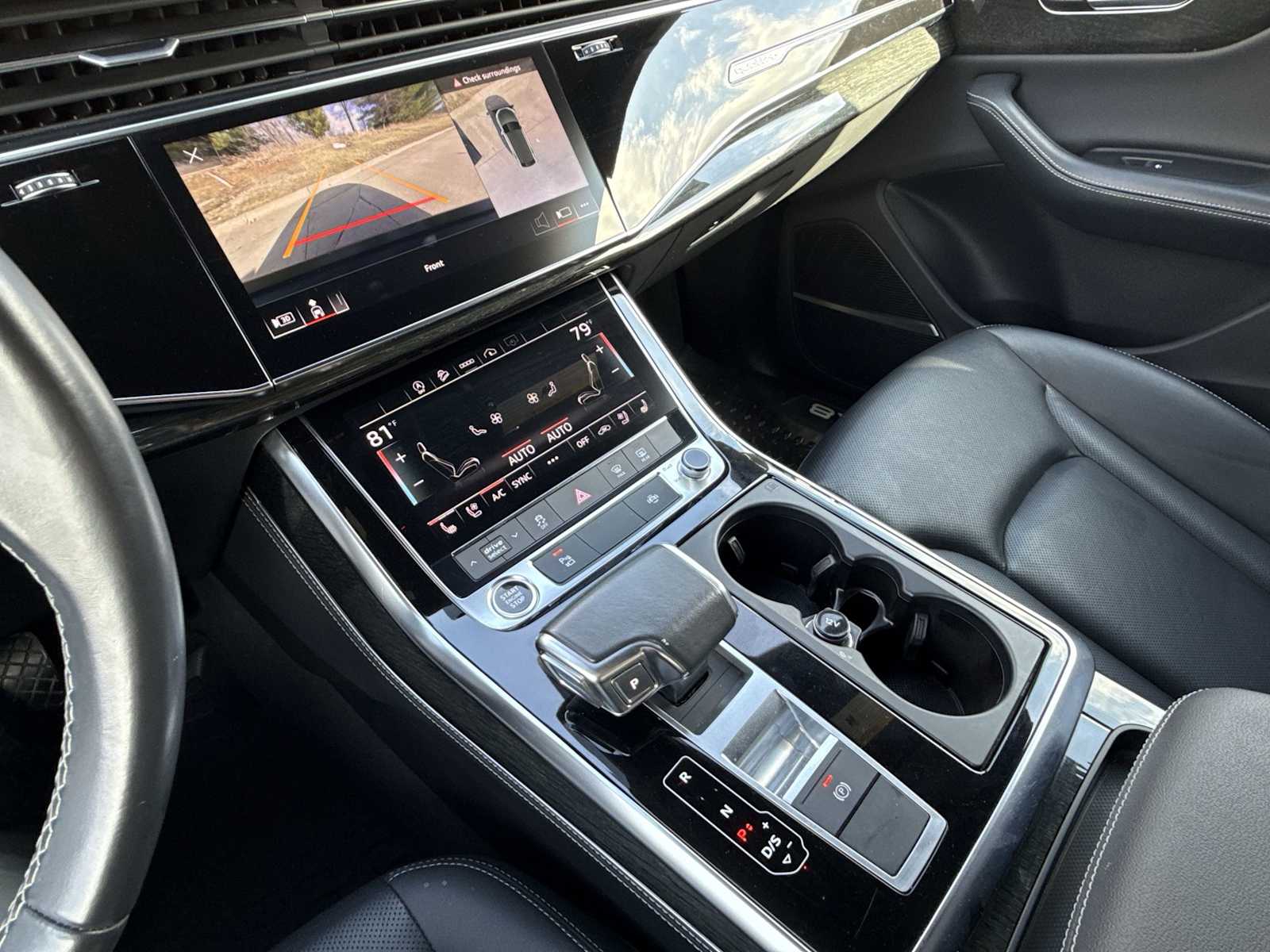 Thumbnail: 2022 Audi Q8 - 30