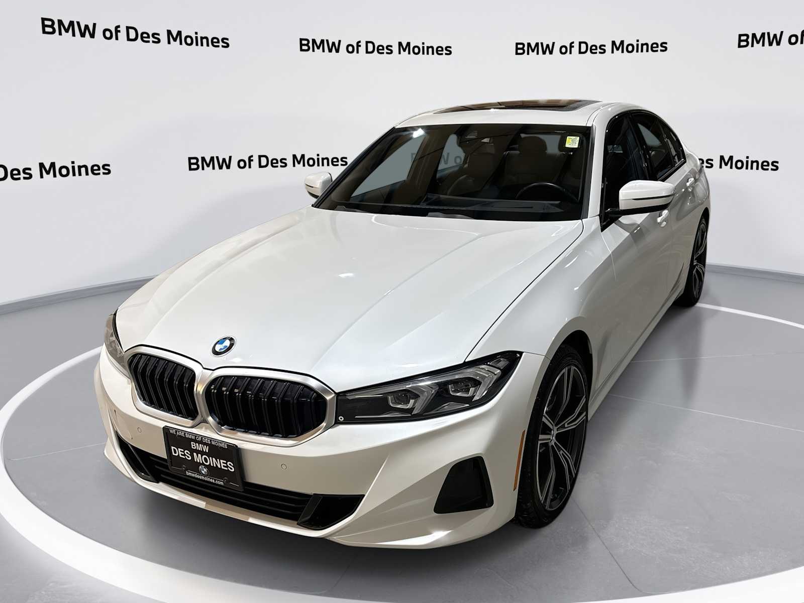 Thumbnail: 2023 BMW 3 Series - 1