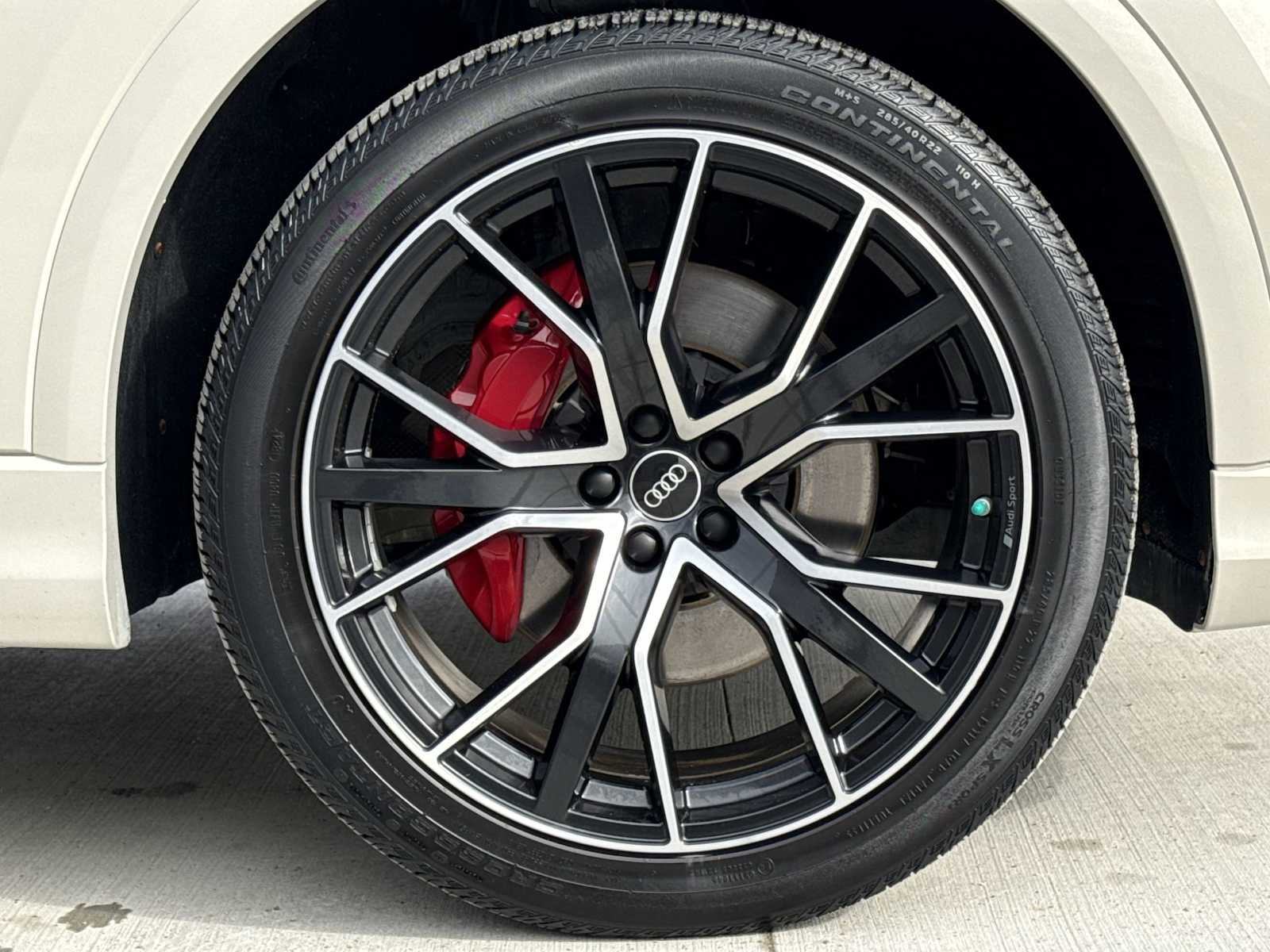 Thumbnail: 2022 Audi Q8 - 14