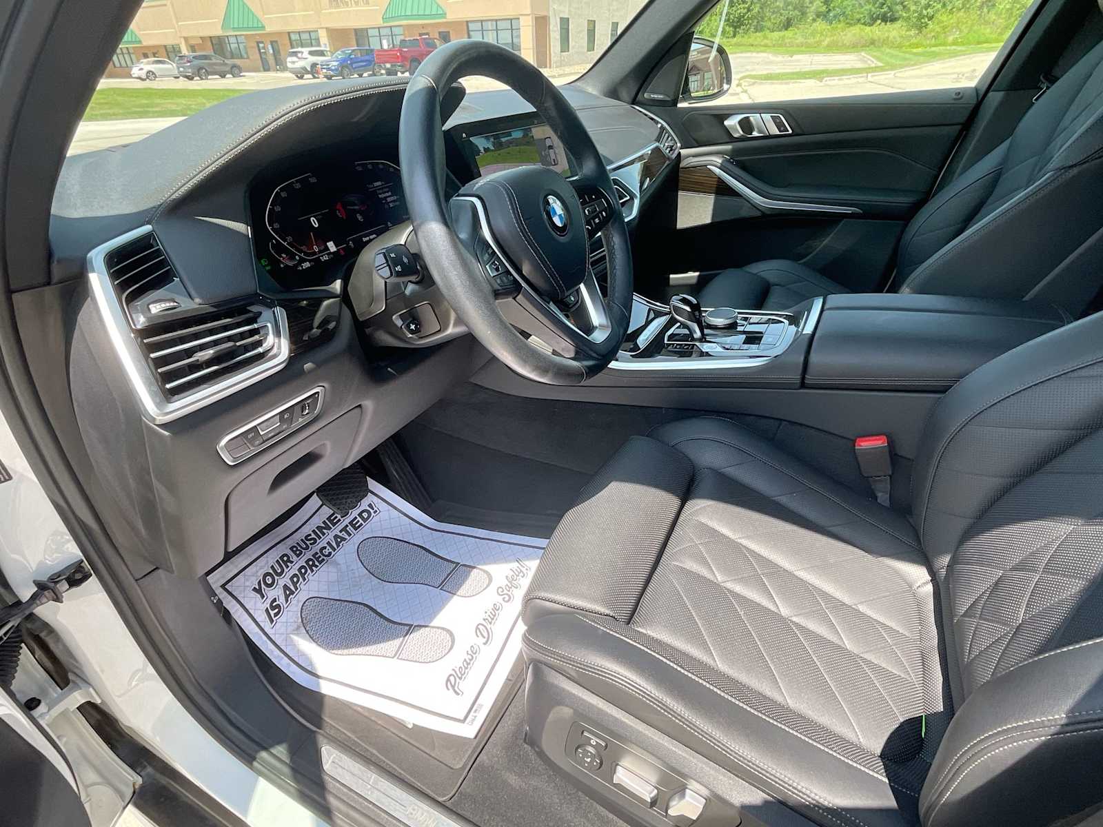 Thumbnail: 2023 BMW X5 - 10