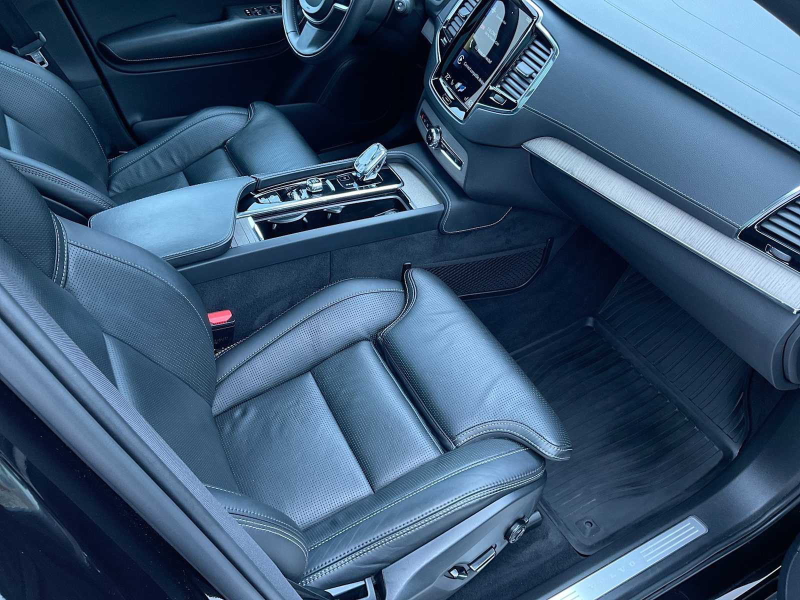 Thumbnail: 2020 Volvo XC90 - 15