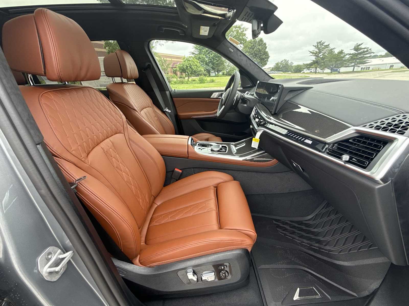 Thumbnail: 2026 BMW X7 - 24