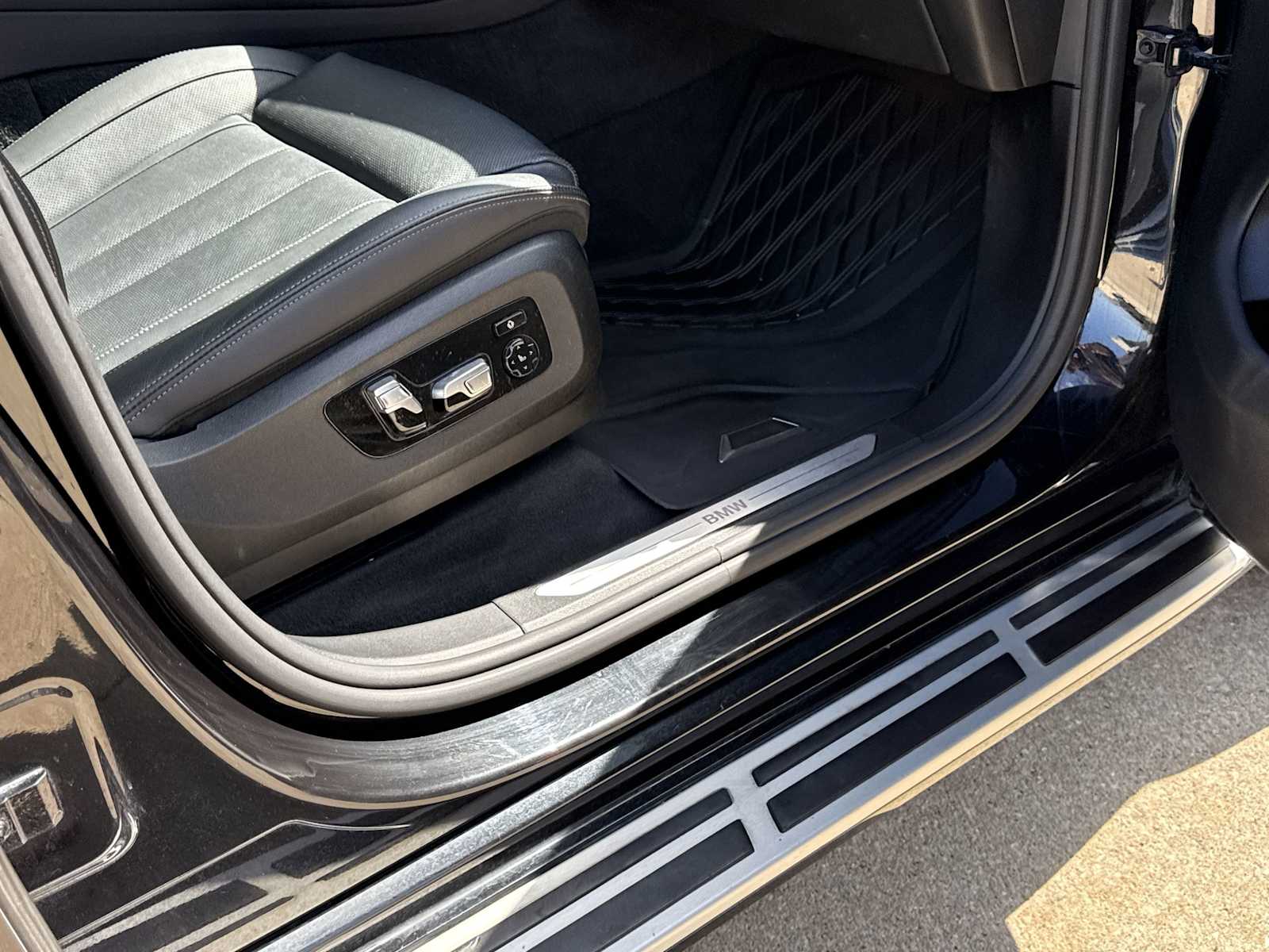 Thumbnail: 2019 BMW X7 - 47