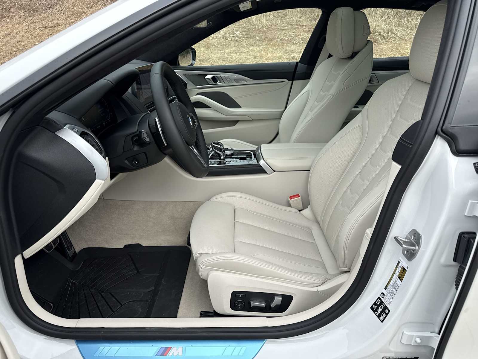 2026 BMW 8 Series 840i - Photo 10