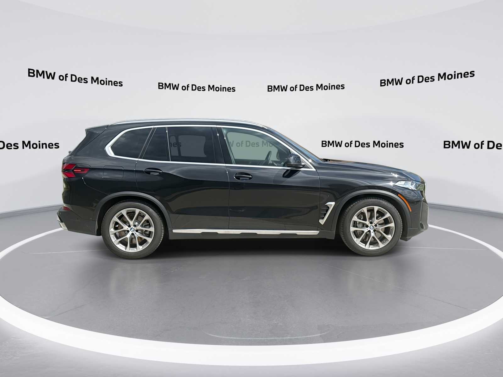 Thumbnail: 2026 BMW X5 - 9