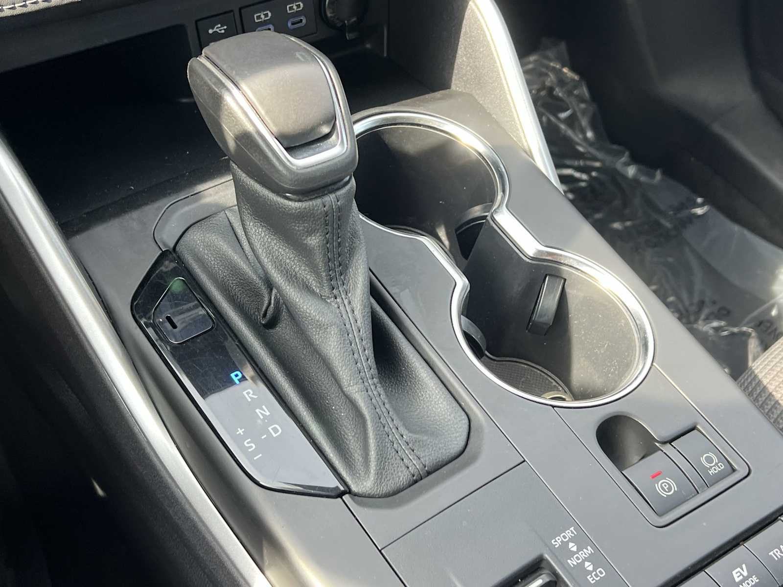 Thumbnail: 2022 Toyota Highlander - 31