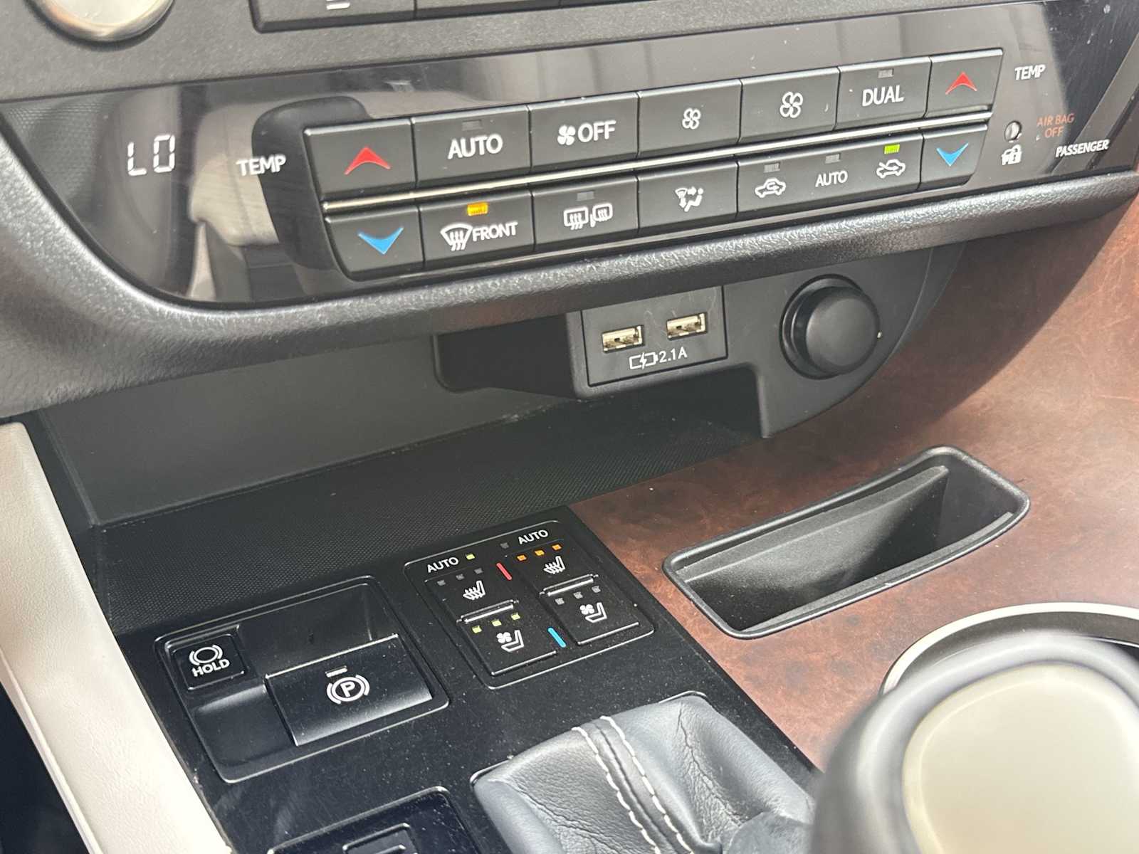 Thumbnail: 2020 Lexus RX - 33
