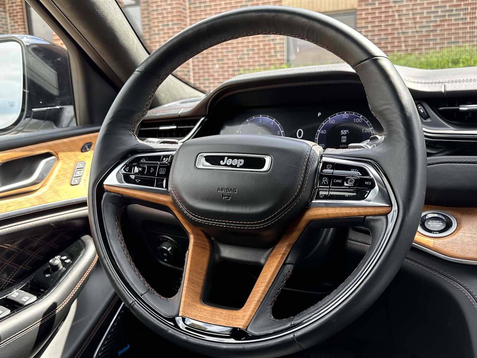 Thumbnail: 2023 Jeep Grand Cherokee - 25