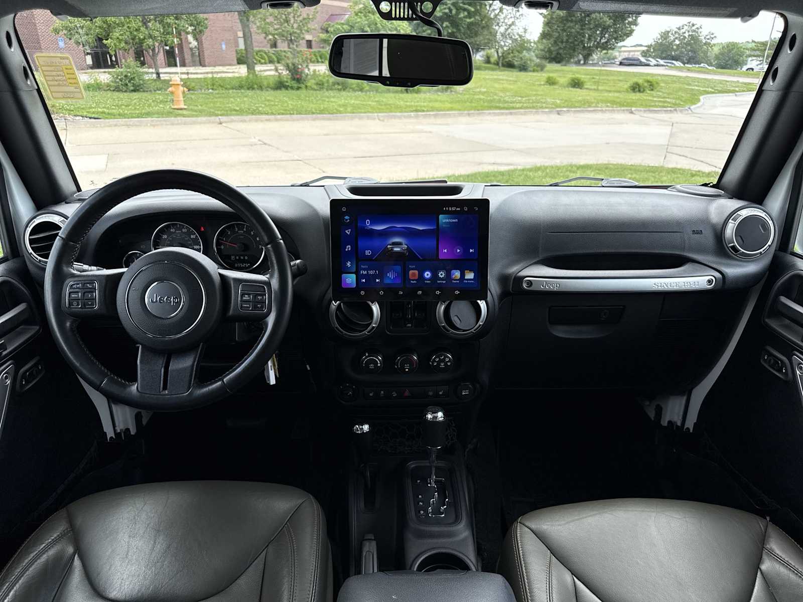 Thumbnail: 2016 Jeep Wrangler - 17