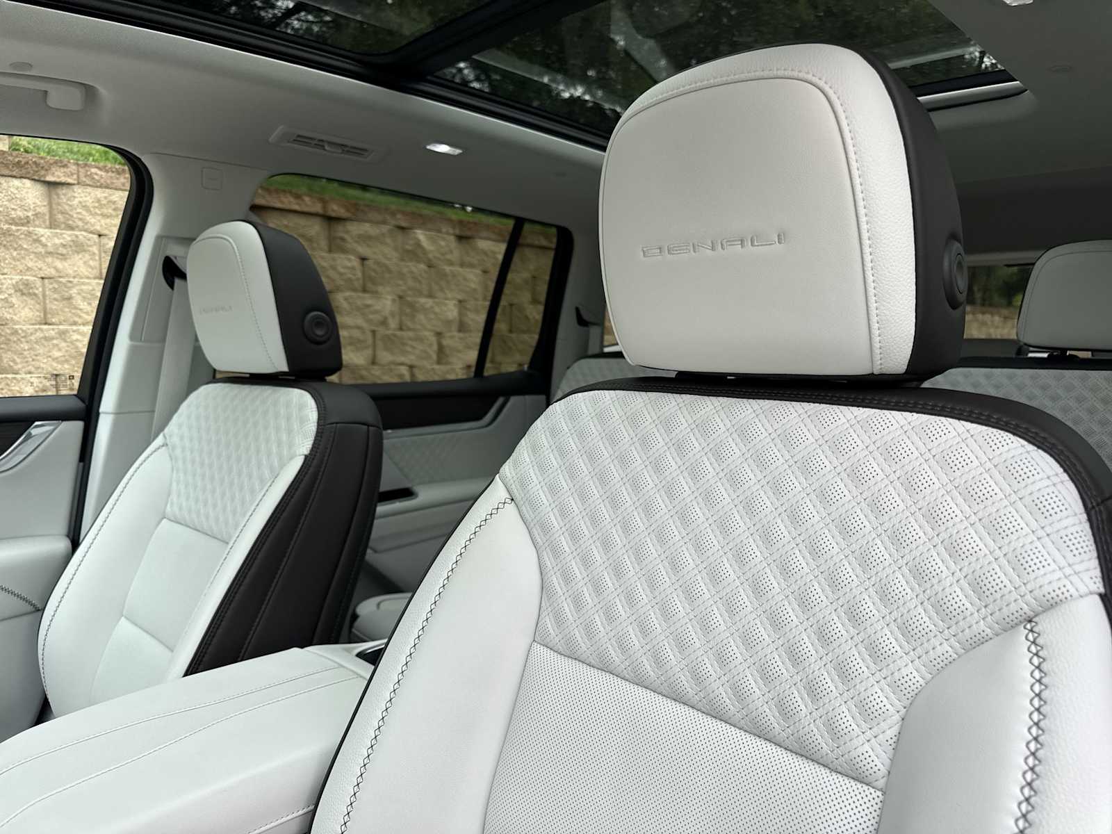 Thumbnail: 2024 GMC Acadia - 43