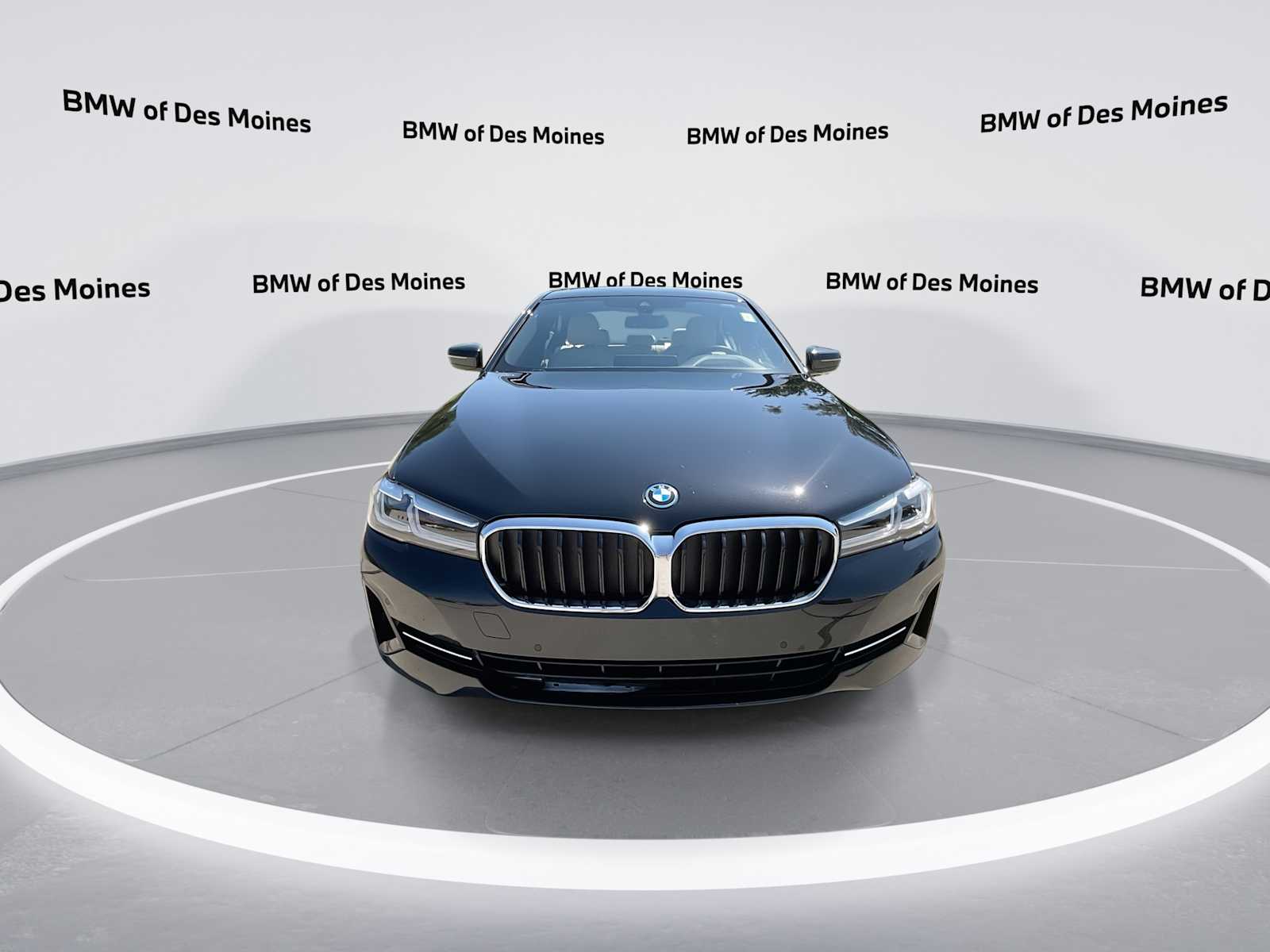 Thumbnail: 2023 BMW 5 Series - 3