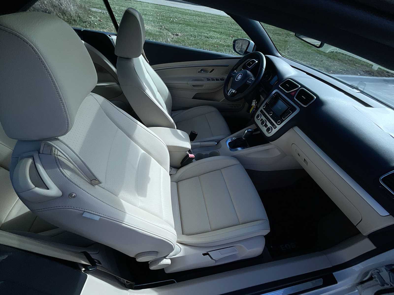 Thumbnail: 2014 Volkswagen Eos - 15