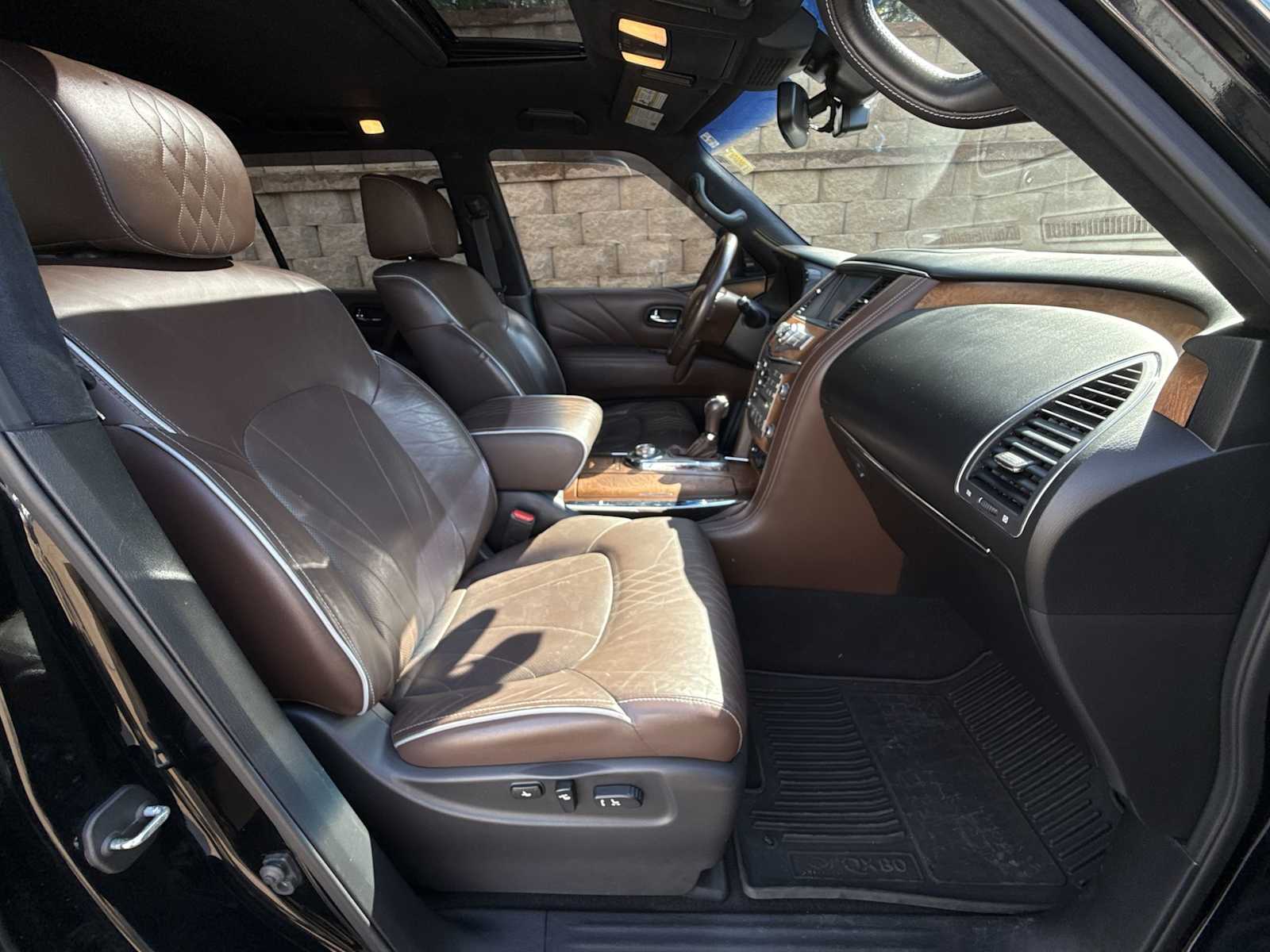Thumbnail: 2015 INFINITI QX80 - 24