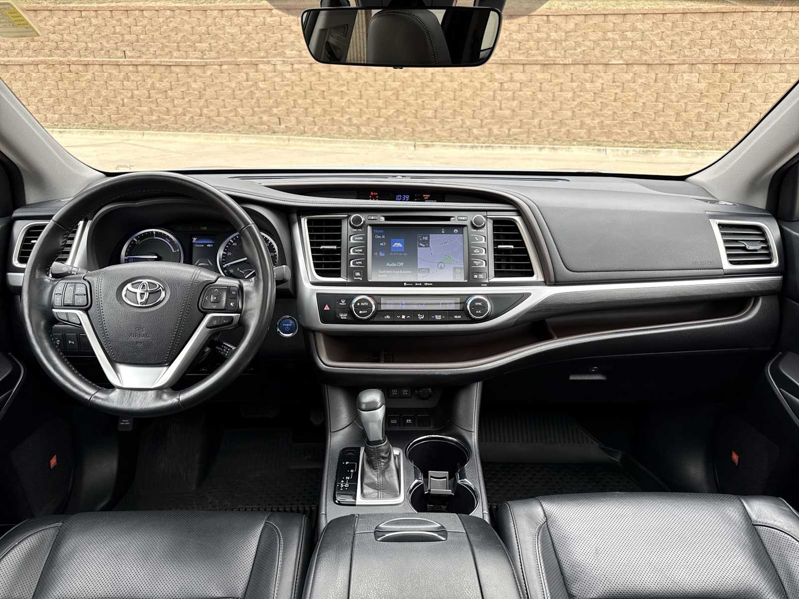 Thumbnail: 2018 Toyota Highlander - 16