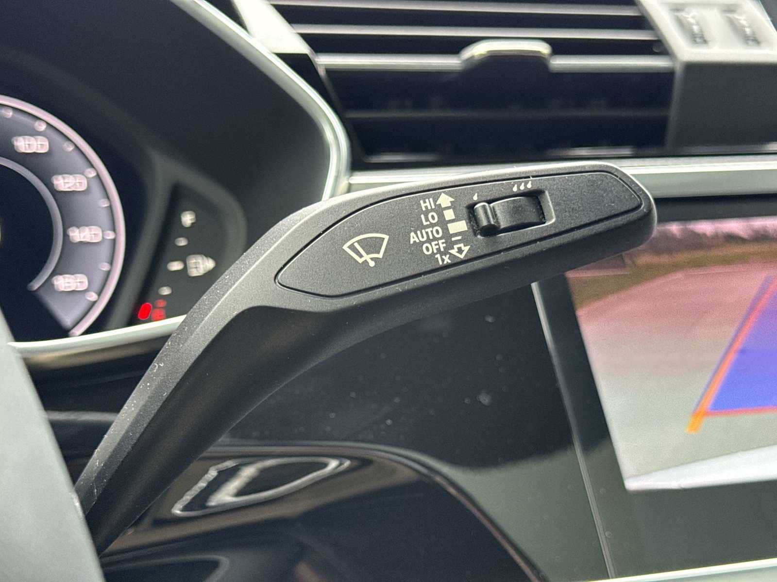 Thumbnail: 2020 Audi Q3 - 28