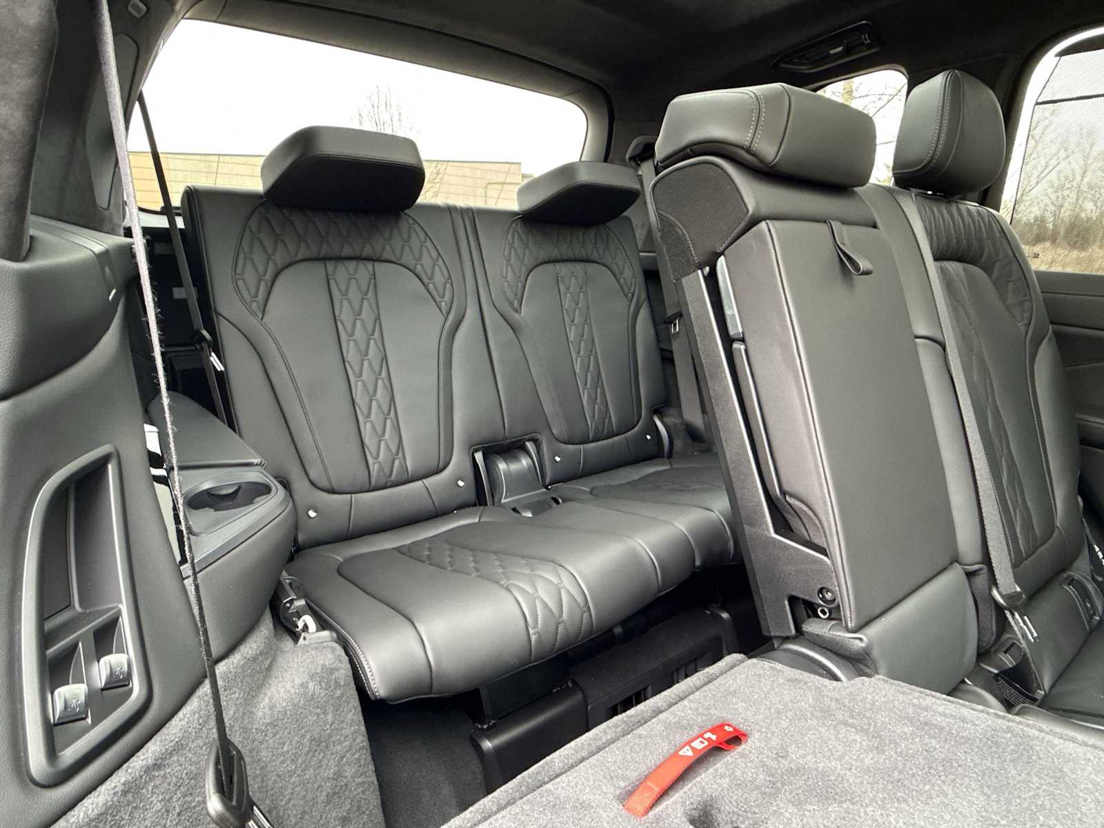 Thumbnail: 2026 BMW X7 - 41