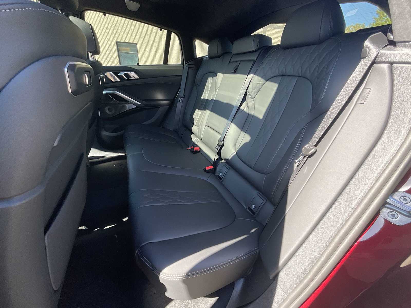 Thumbnail: 2026 BMW X6 - 21