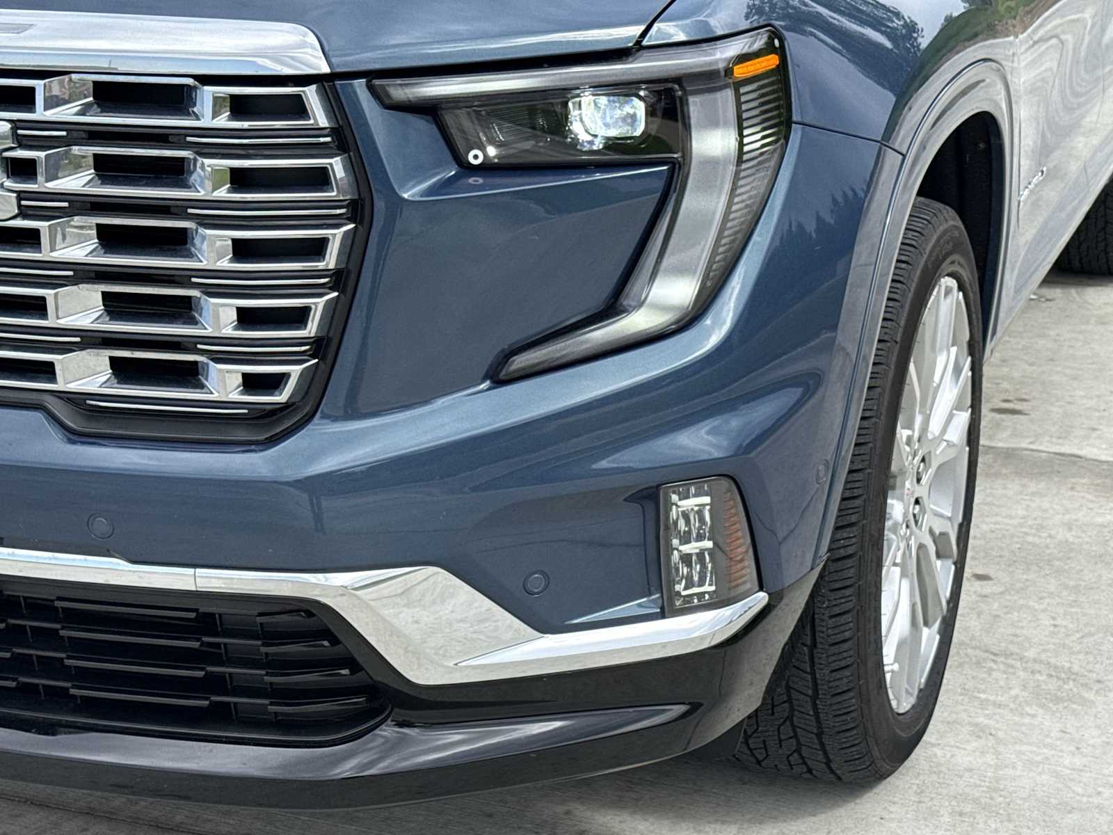Thumbnail: 2024 GMC Acadia - 11