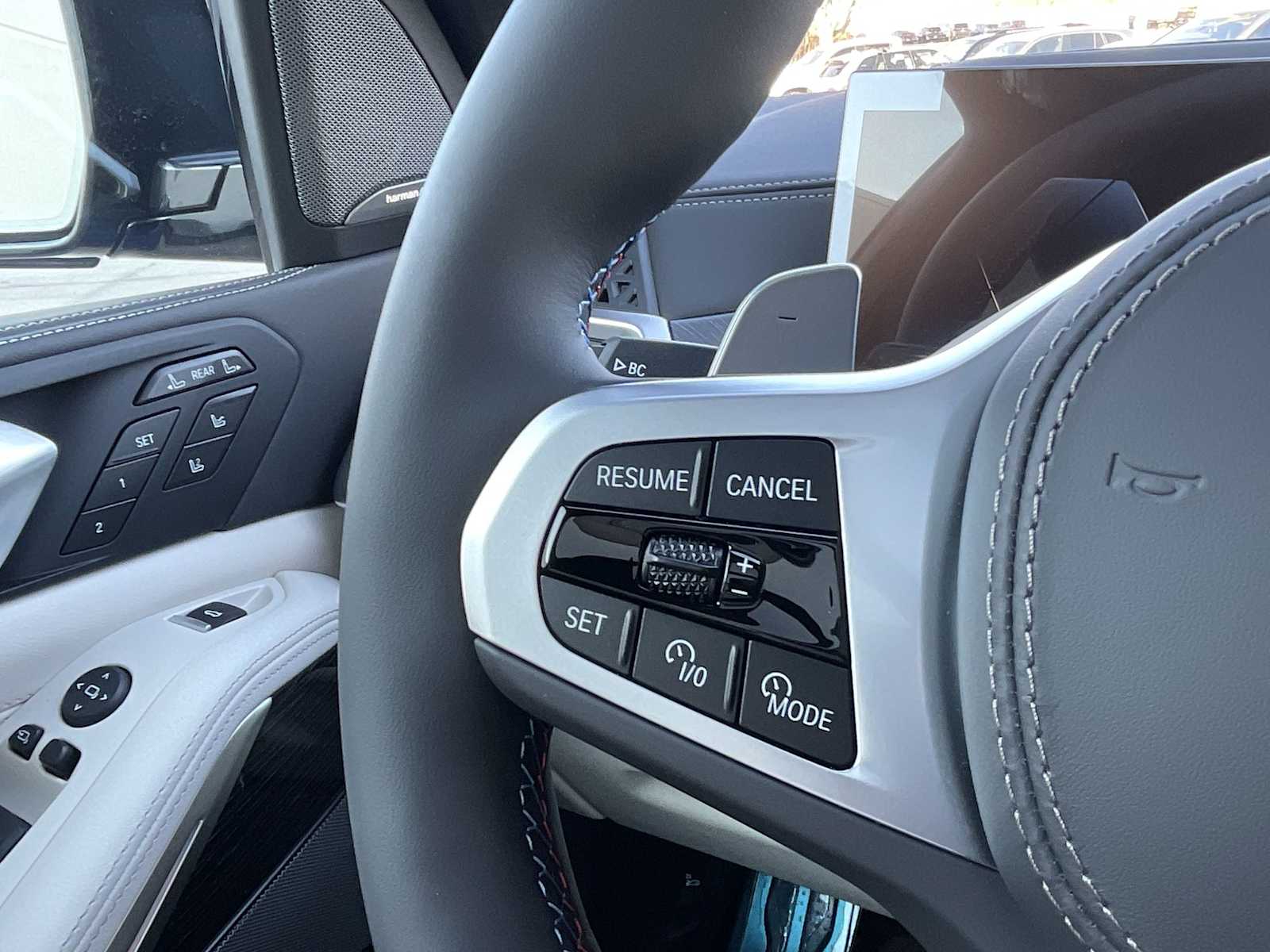 Thumbnail: 2026 BMW X7 - 25