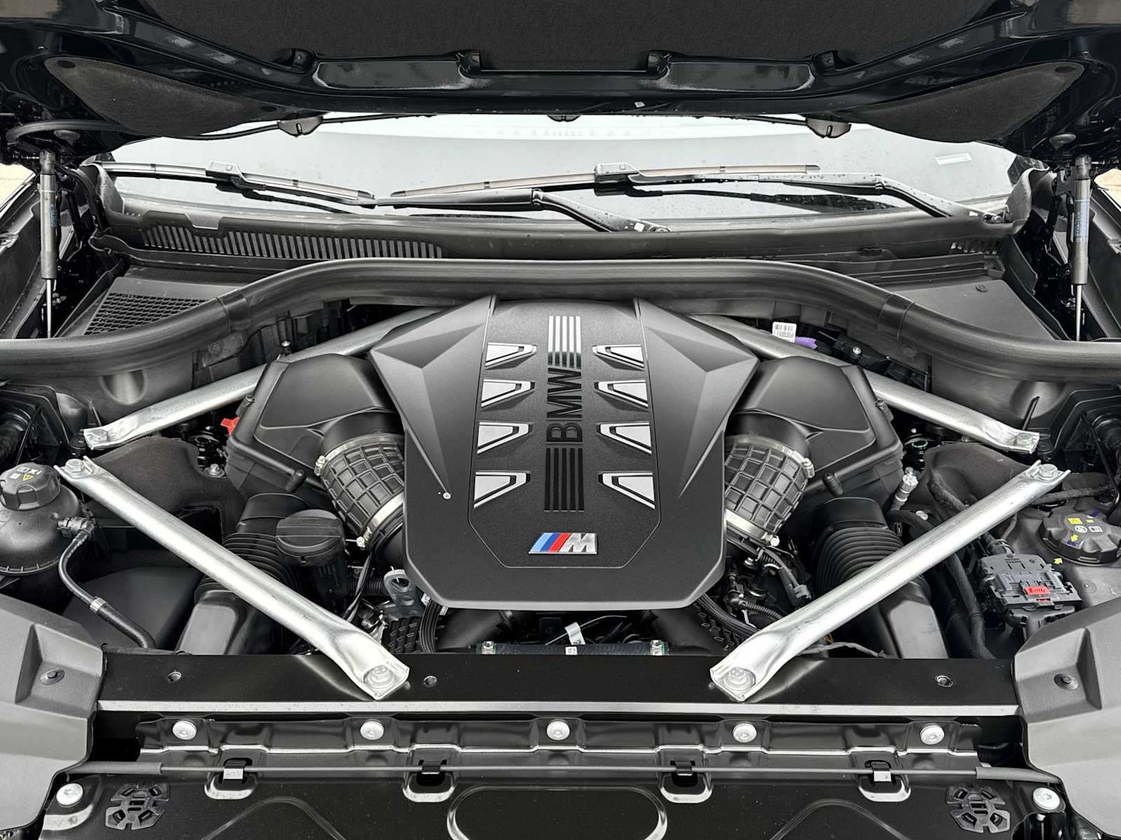 Thumbnail: 2026 BMW X7 - 15