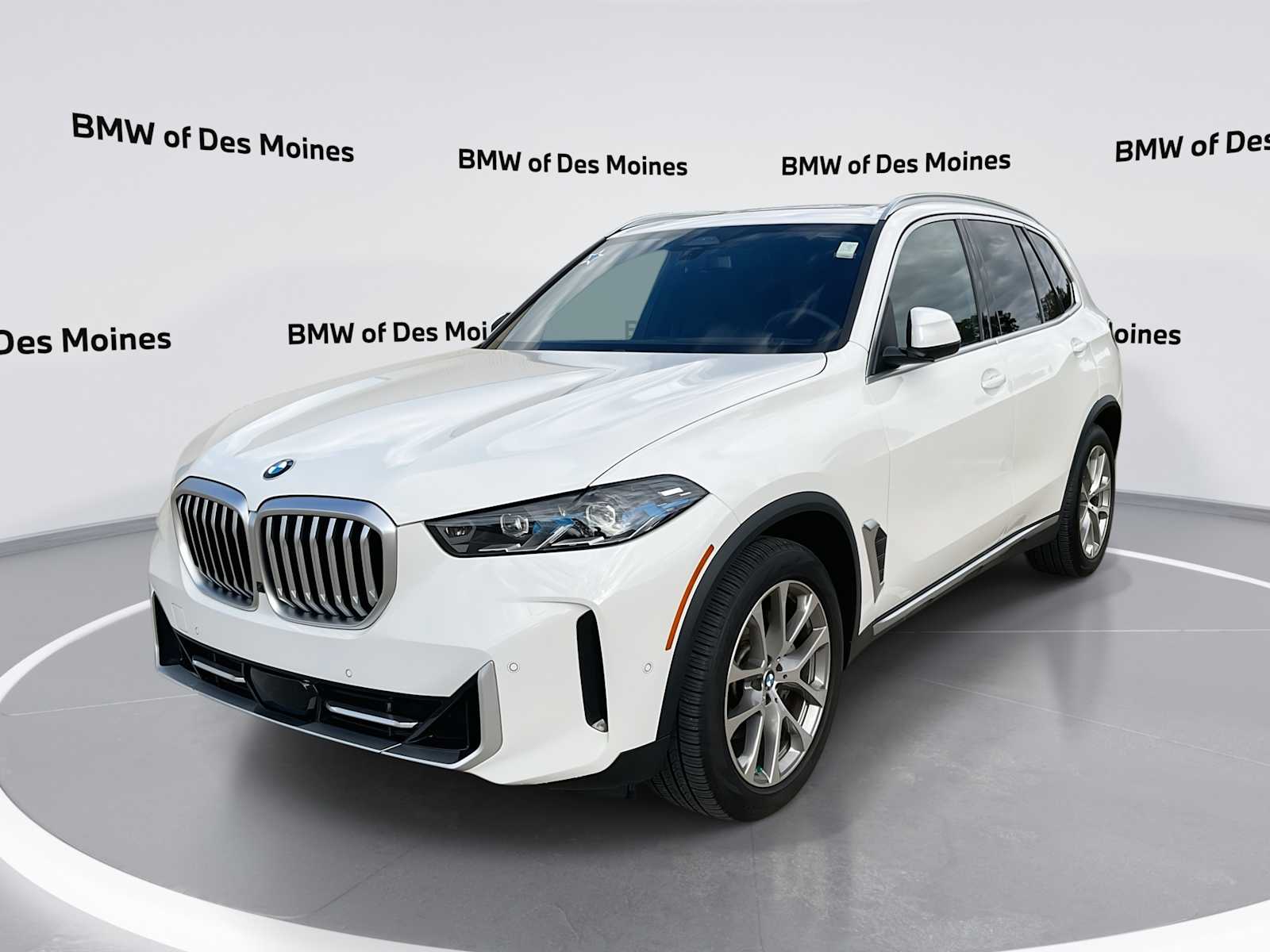 Thumbnail: 2025 BMW X5 - 1