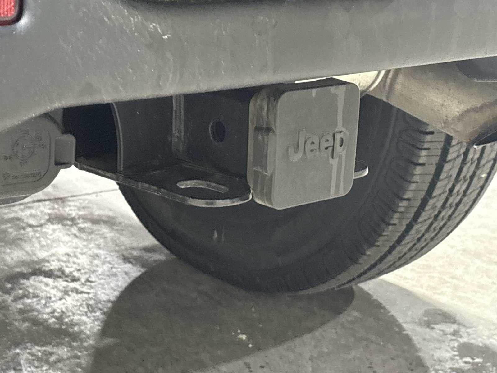 Thumbnail: 2021 Jeep Wrangler - 32