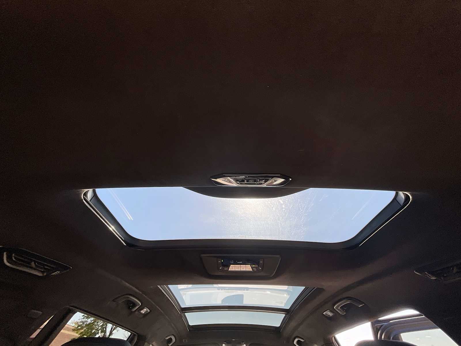 Thumbnail: 2025 BMW X7 - 23