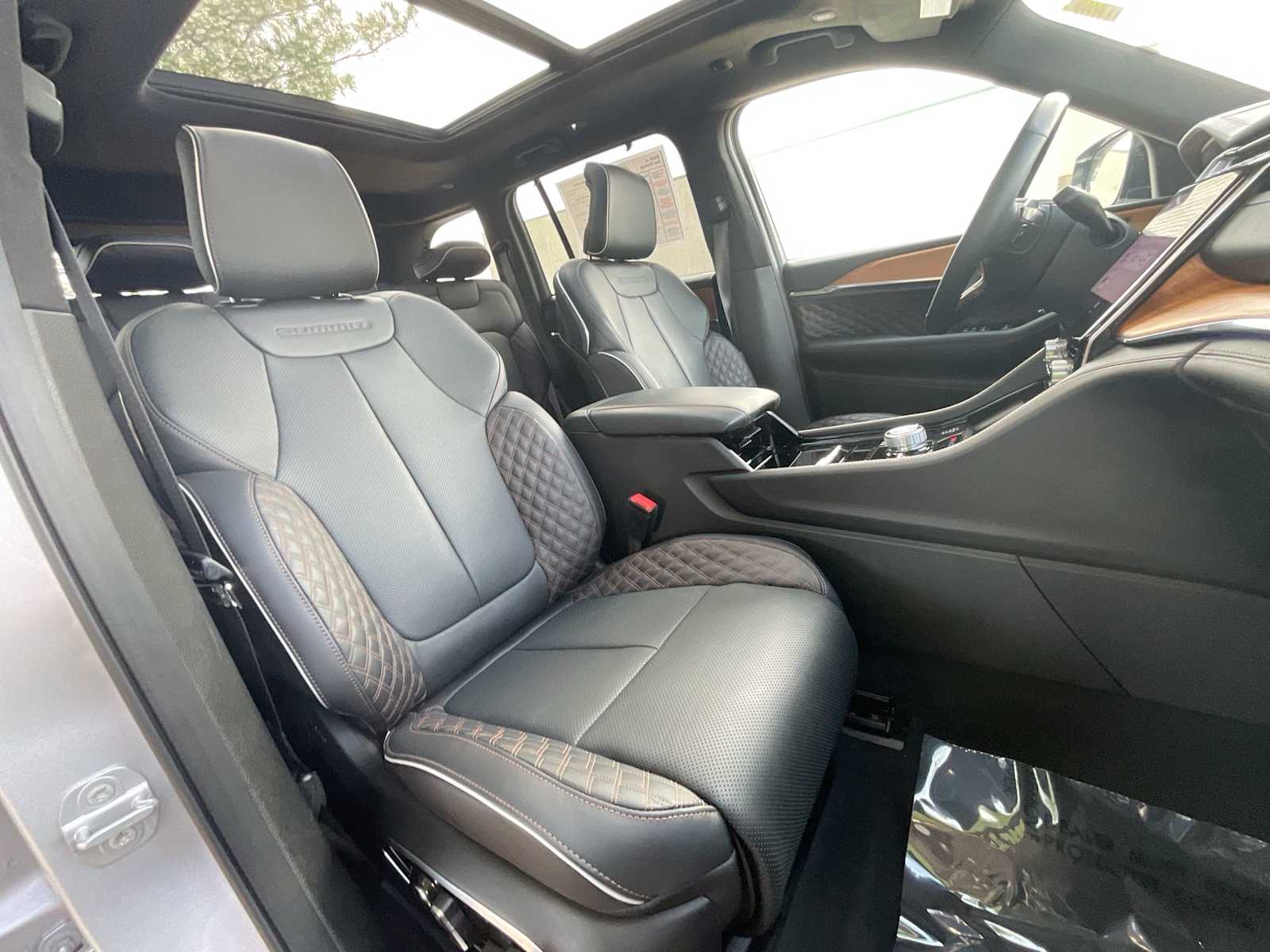 Thumbnail: 2025 Jeep Grand Cherokee - 23