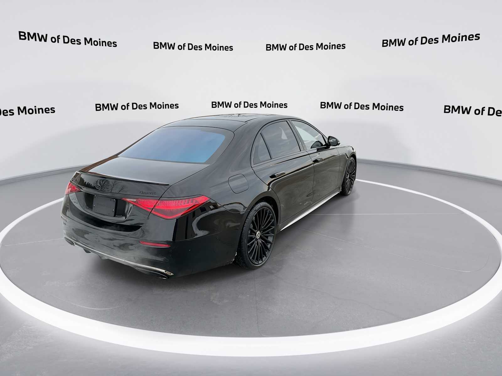 Thumbnail: 2023 Mercedes-Benz S-Class - 8